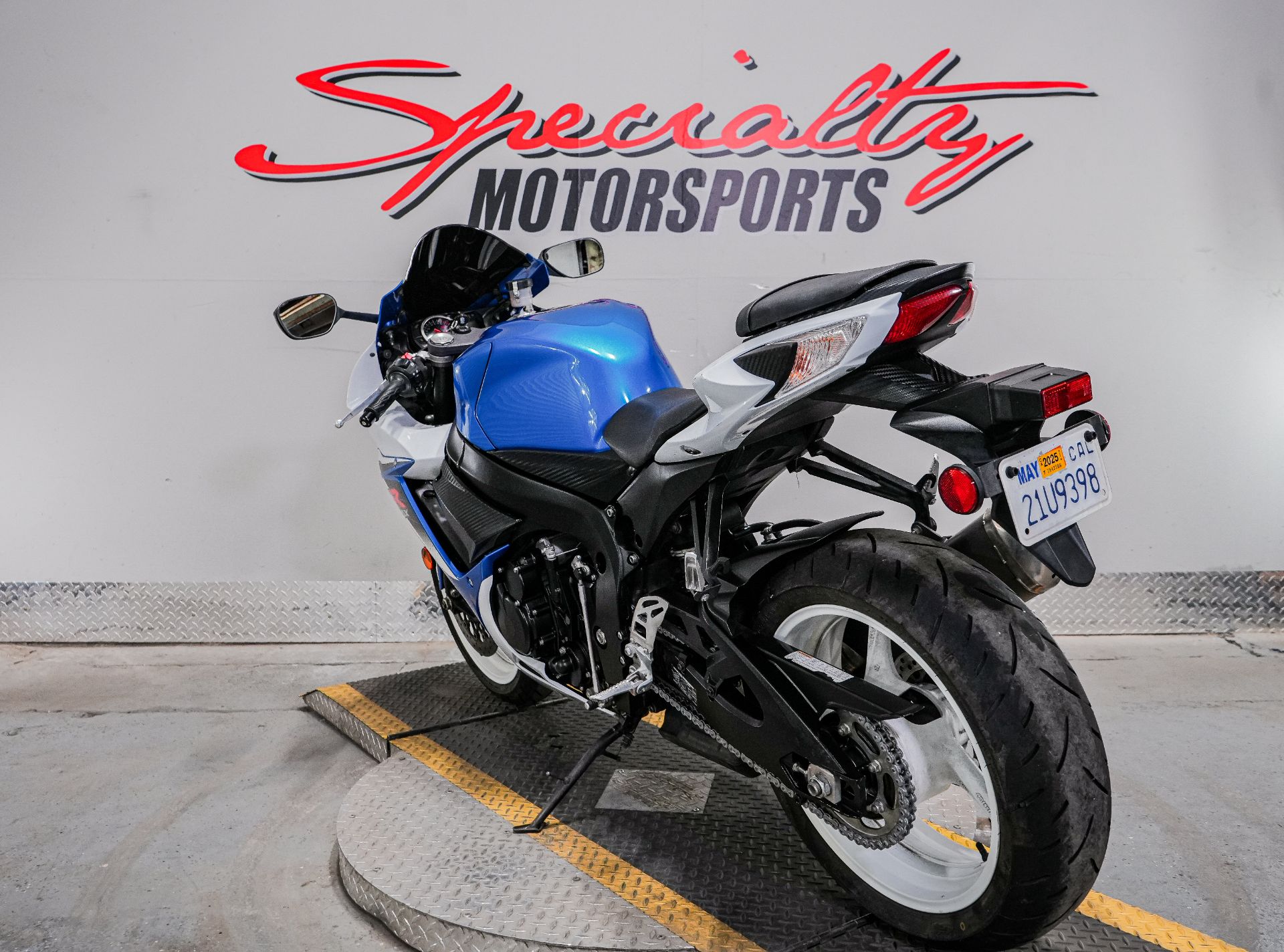 2013 Suzuki GSX-R600™ in Sacramento, California - Photo 3