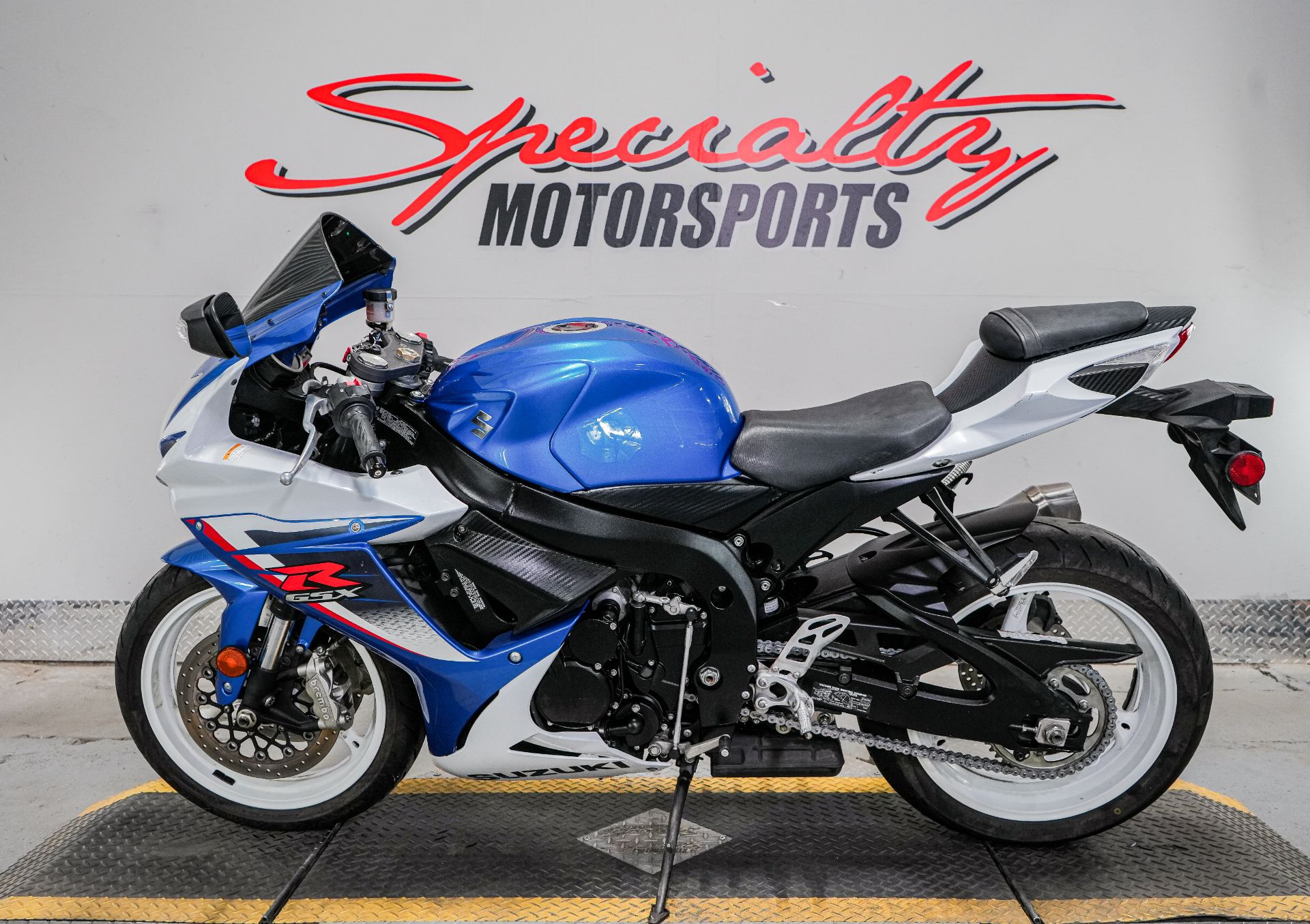 2013 Suzuki GSX-R600™ in Sacramento, California - Photo 4