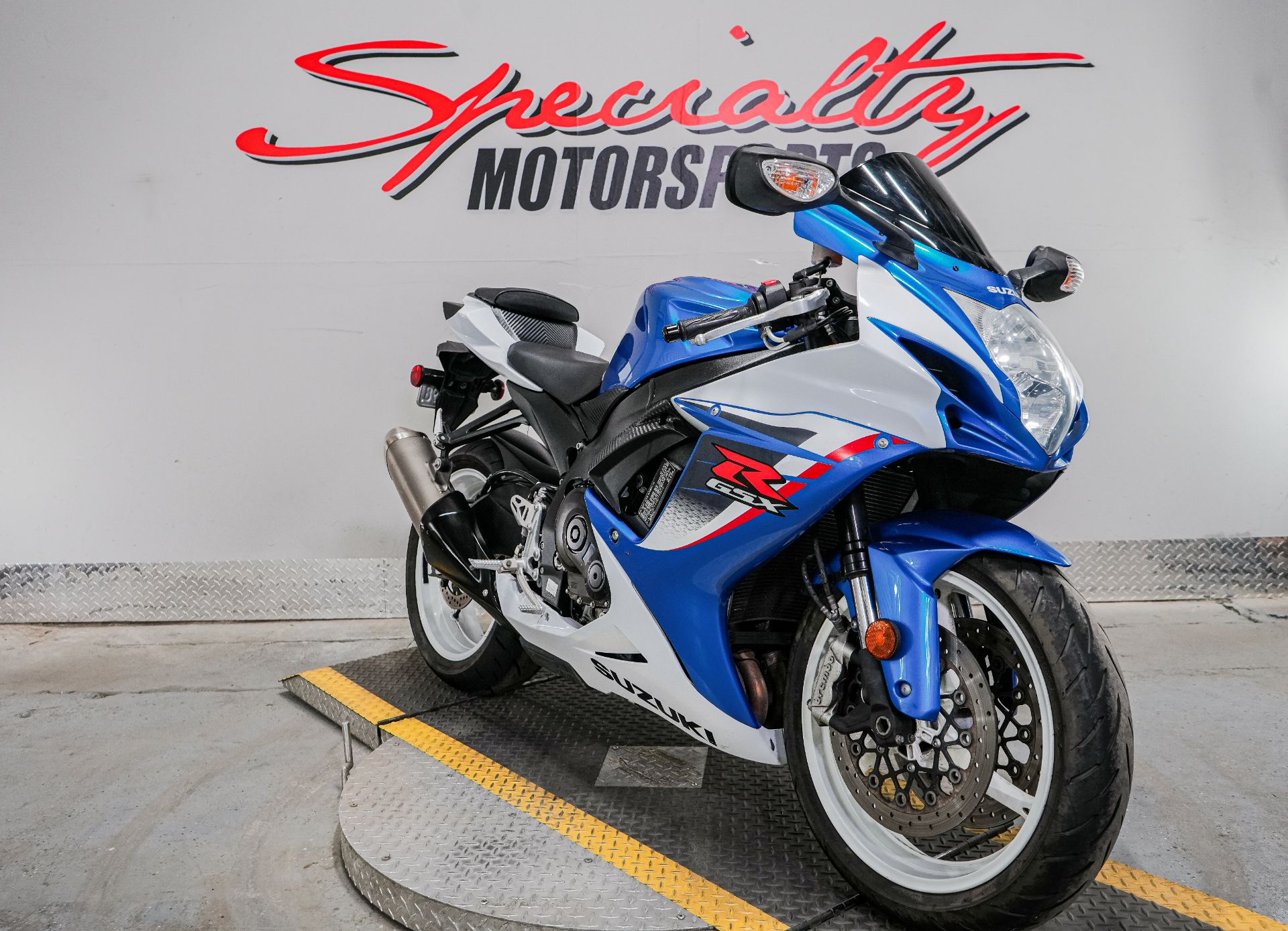 2013 Suzuki GSX-R600™ in Sacramento, California - Photo 8