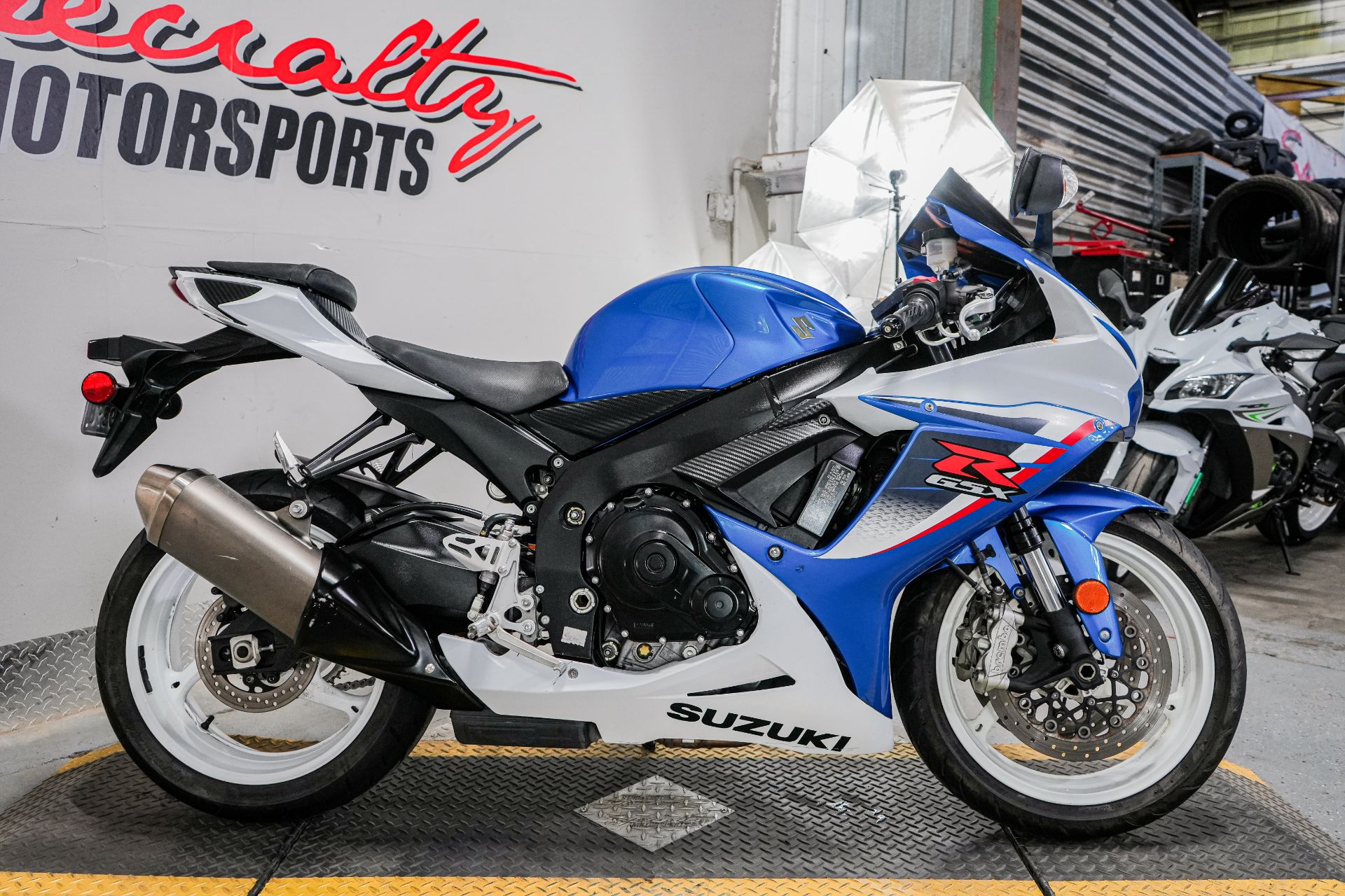 2013 Suzuki GSX-R600™ in Sacramento, California - Photo 10