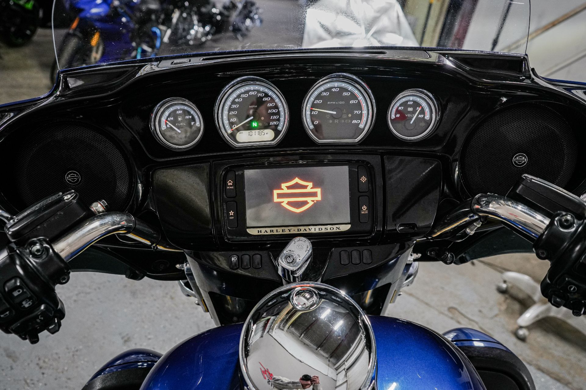 2015 Harley-Davidson Electra Glide® Ultra Classic® in Sacramento, California - Photo 10