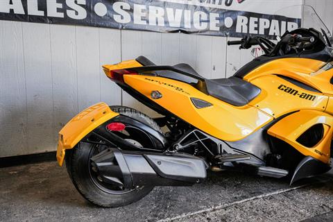 2013 Can-Am Spyder® ST-S SE5 in Sacramento, California - Photo 4