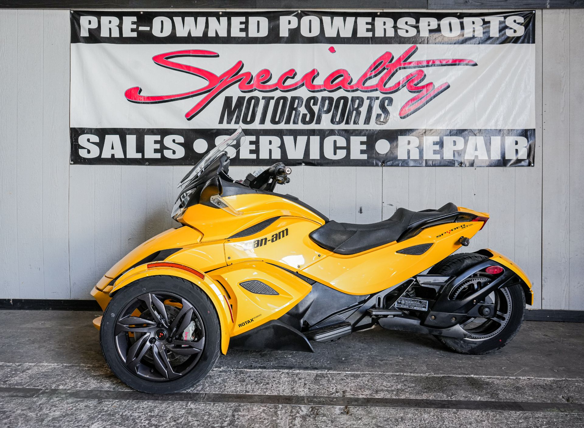 2013 Can-Am Spyder® ST-S SE5 in Sacramento, California - Photo 5