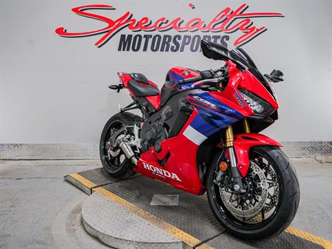 2022 Honda CBR1000RR ABS in Sacramento, California - Photo 7