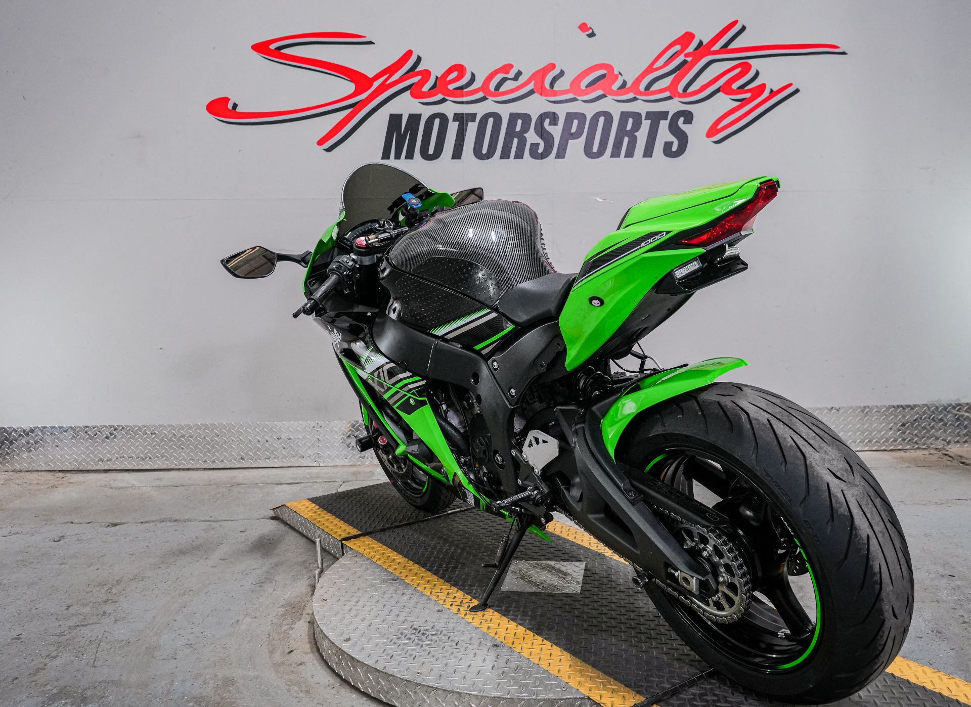 2016 Kawasaki Ninja ZX-10R KRT Edition in Sacramento, California - Photo 3