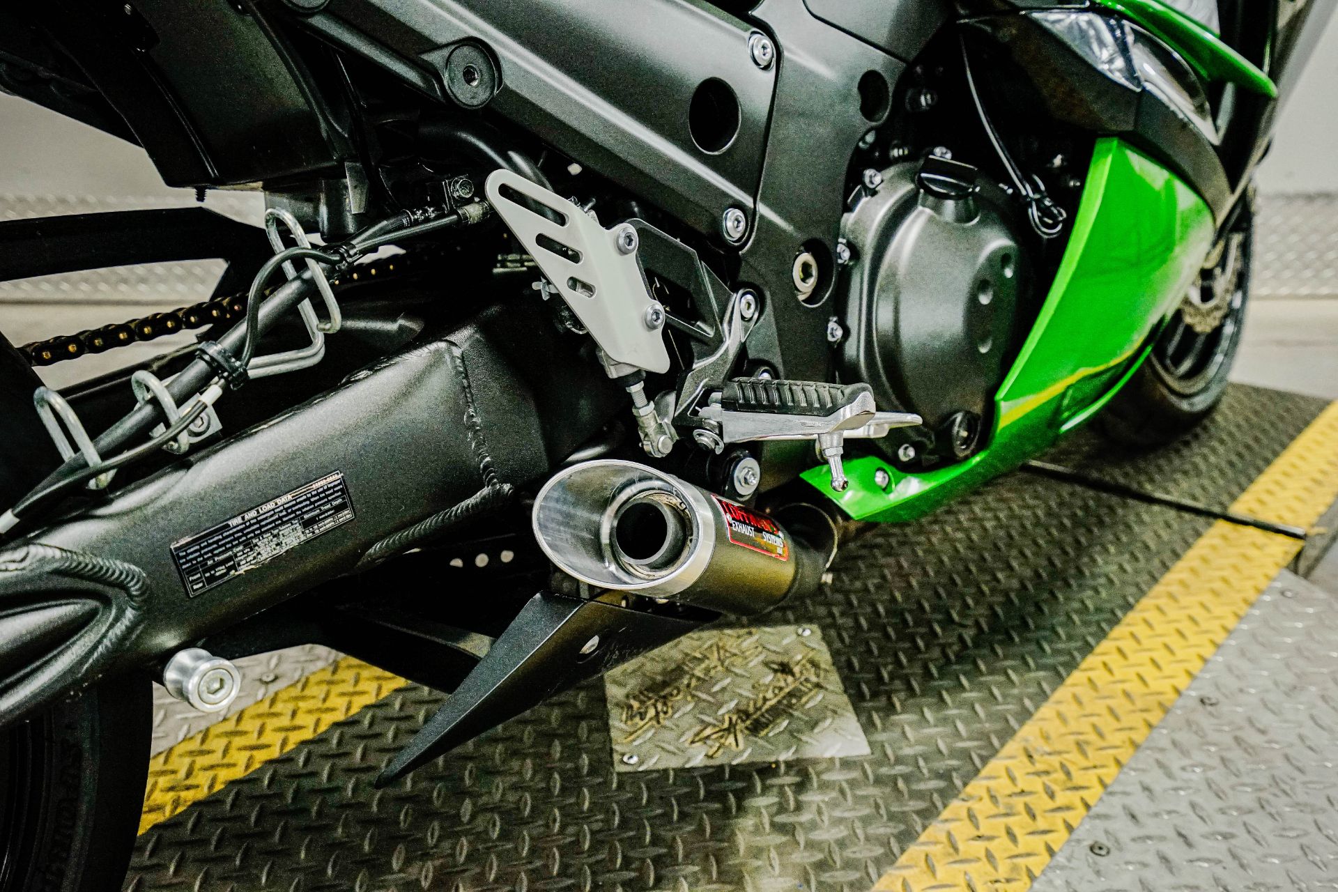 2015 Kawasaki Ninja® ZX™-14R ABS in Sacramento, California - Photo 3