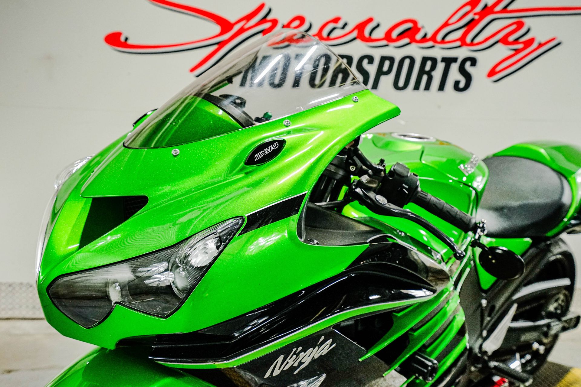 2015 Kawasaki Ninja® ZX™-14R ABS in Sacramento, California - Photo 8