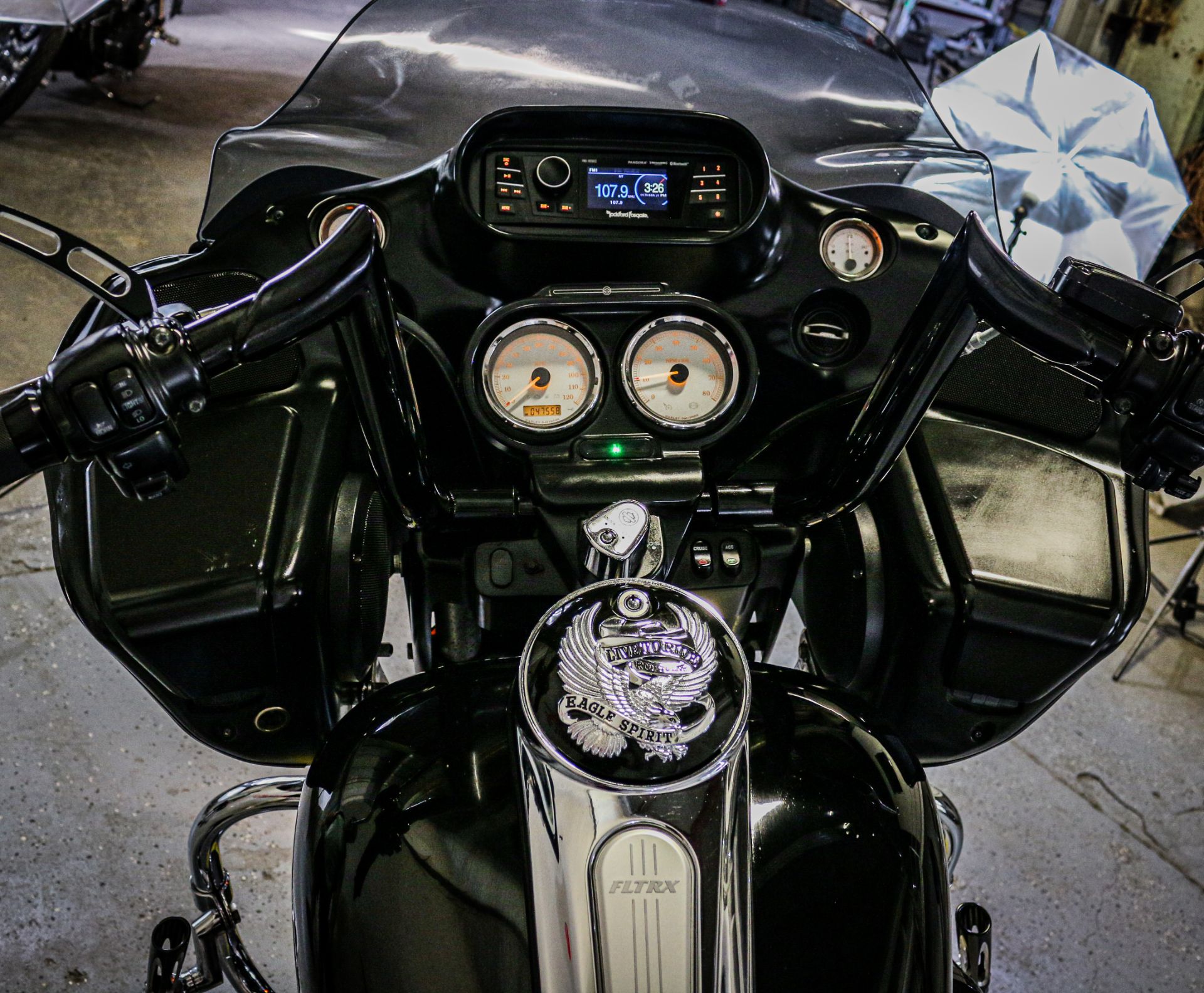 2013 Harley-Davidson Road Glide® Custom in Sacramento, California - Photo 12