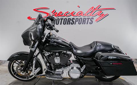 2014 Harley-Davidson Street Glide® in Sacramento, California - Photo 5