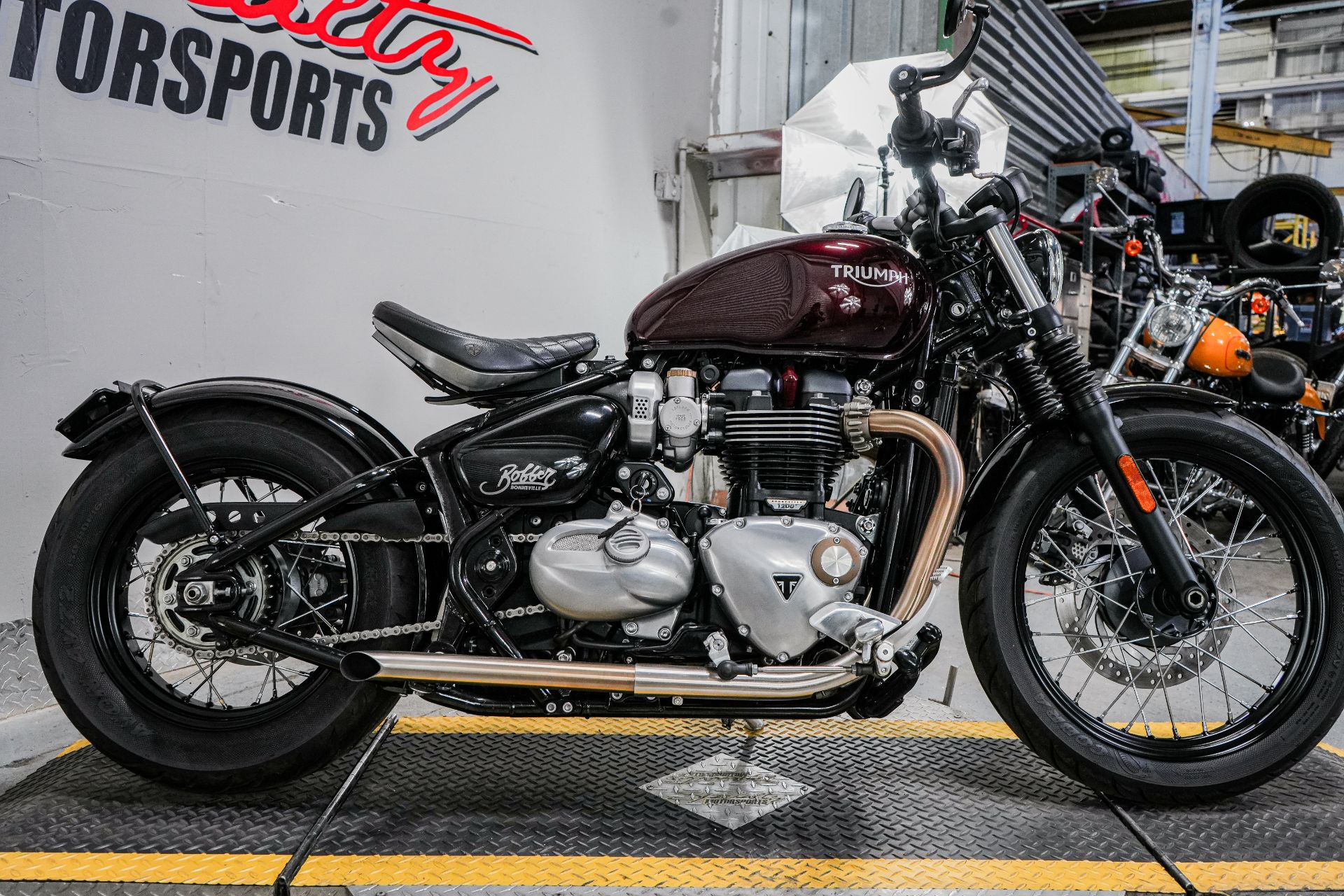 2017 Triumph Bonneville Bobber in Sacramento, California - Photo 8