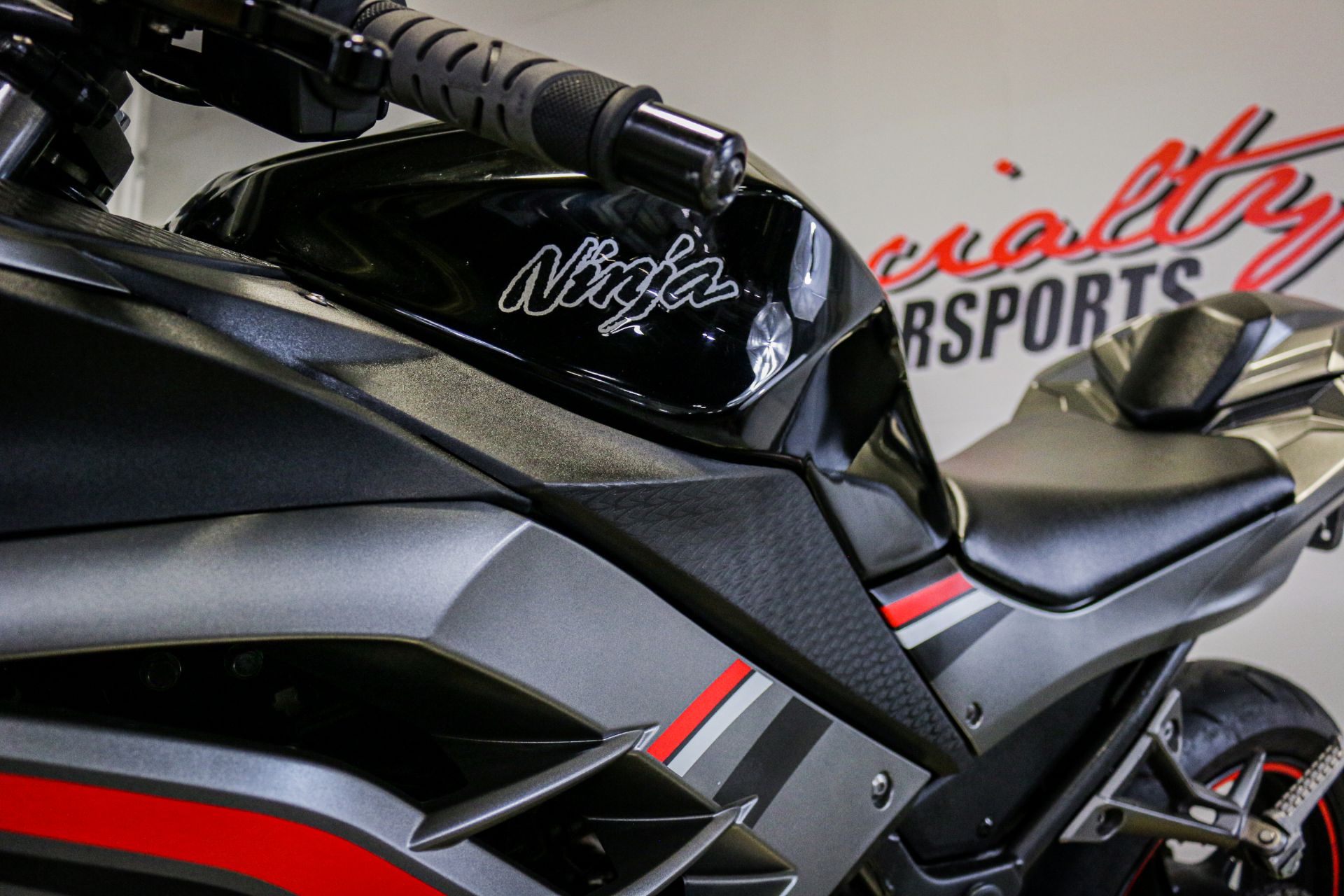 2014 Kawasaki Ninja® 300 in Sacramento, California - Photo 6