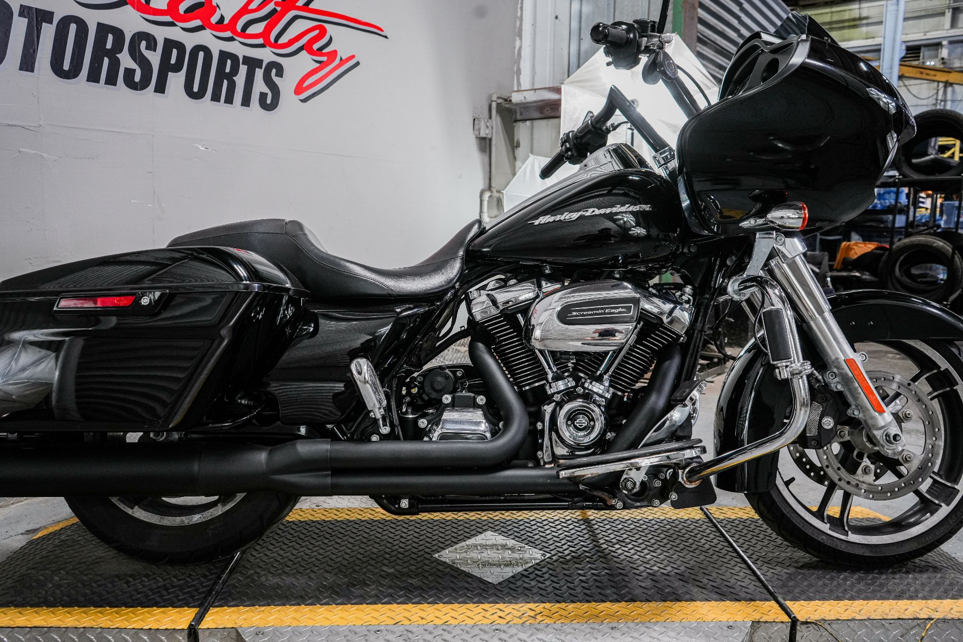 2019 Harley-Davidson Road Glide® in Sacramento, California - Photo 9