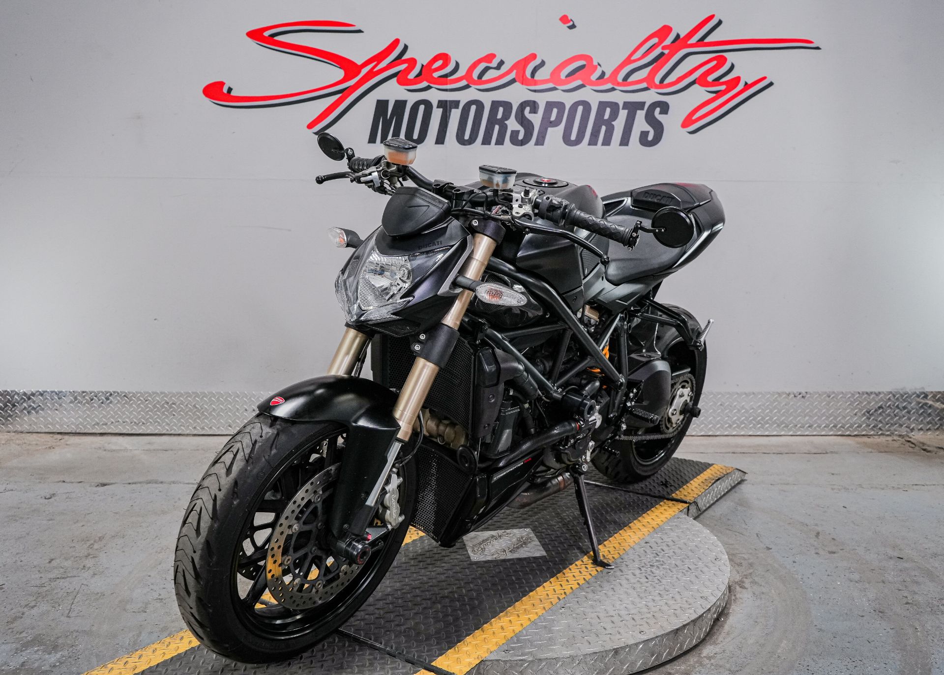 2013 Ducati Streetfighter 848 in Sacramento, California - Photo 6