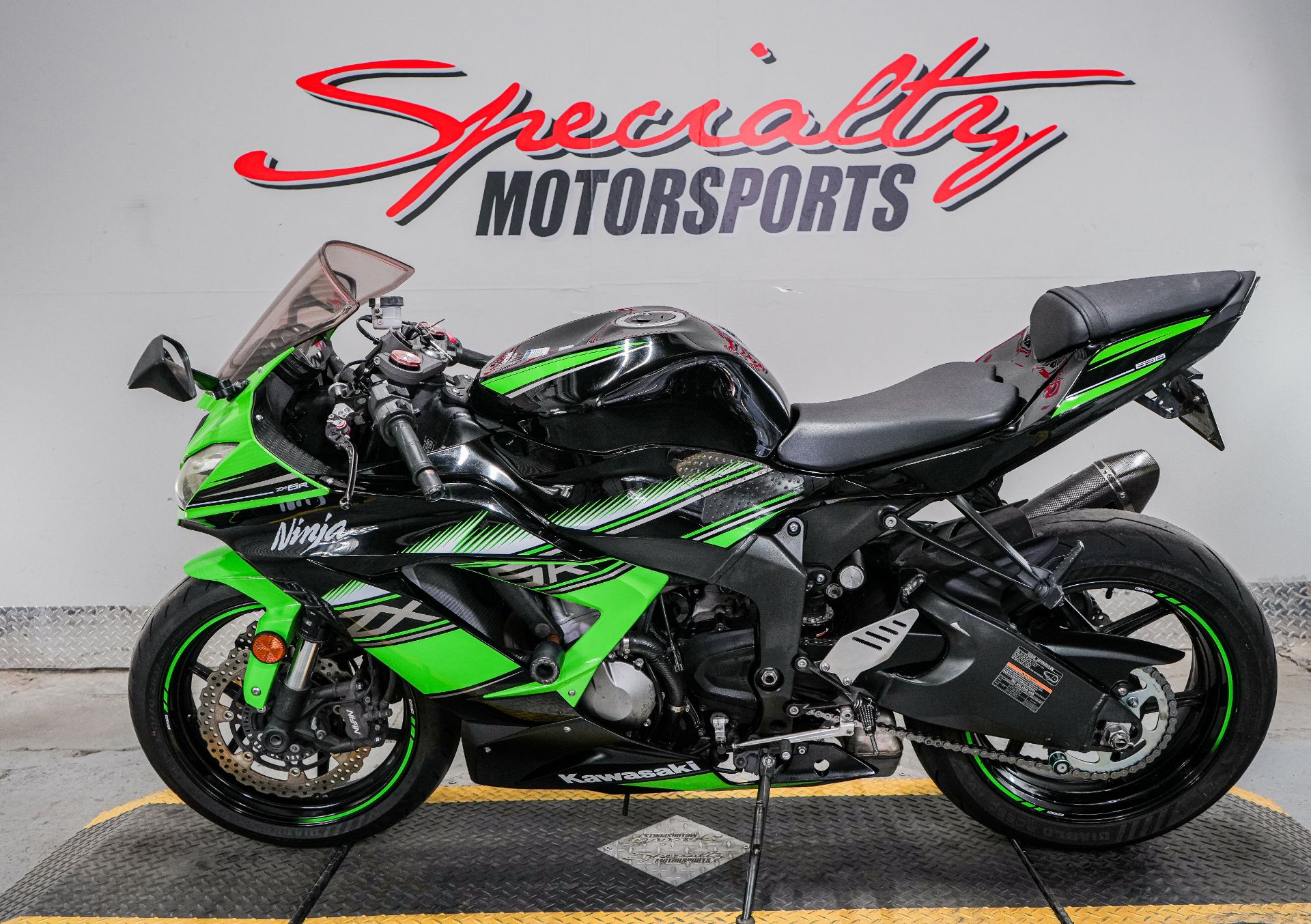 2016 Kawasaki Ninja ZX-6R ABS KRT Edition in Sacramento, California - Photo 4