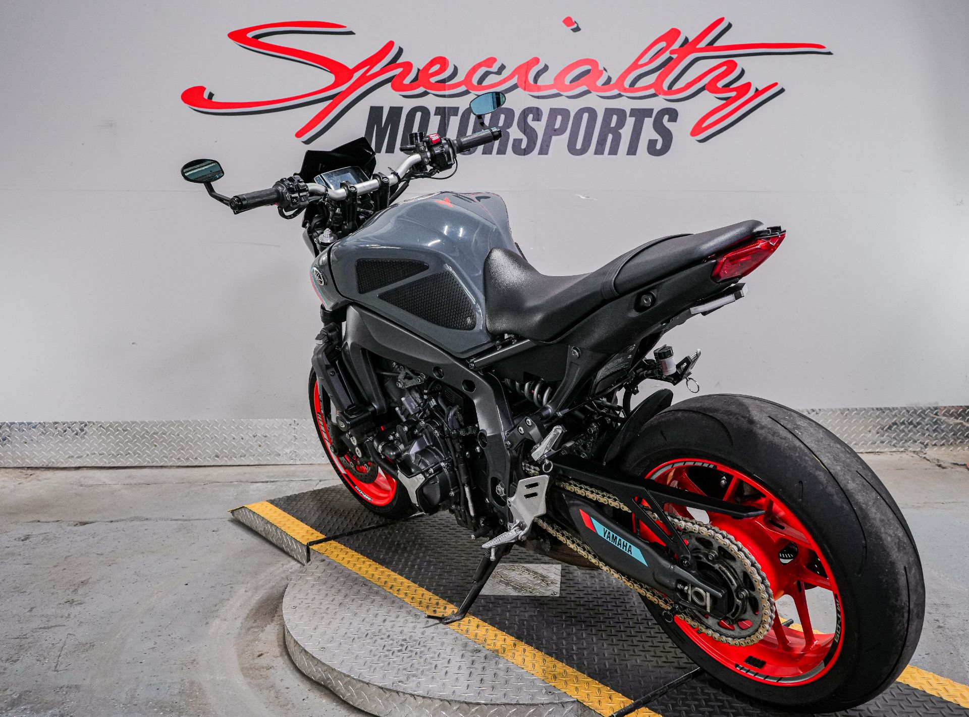 2021 Yamaha MT-09 in Sacramento, California - Photo 3