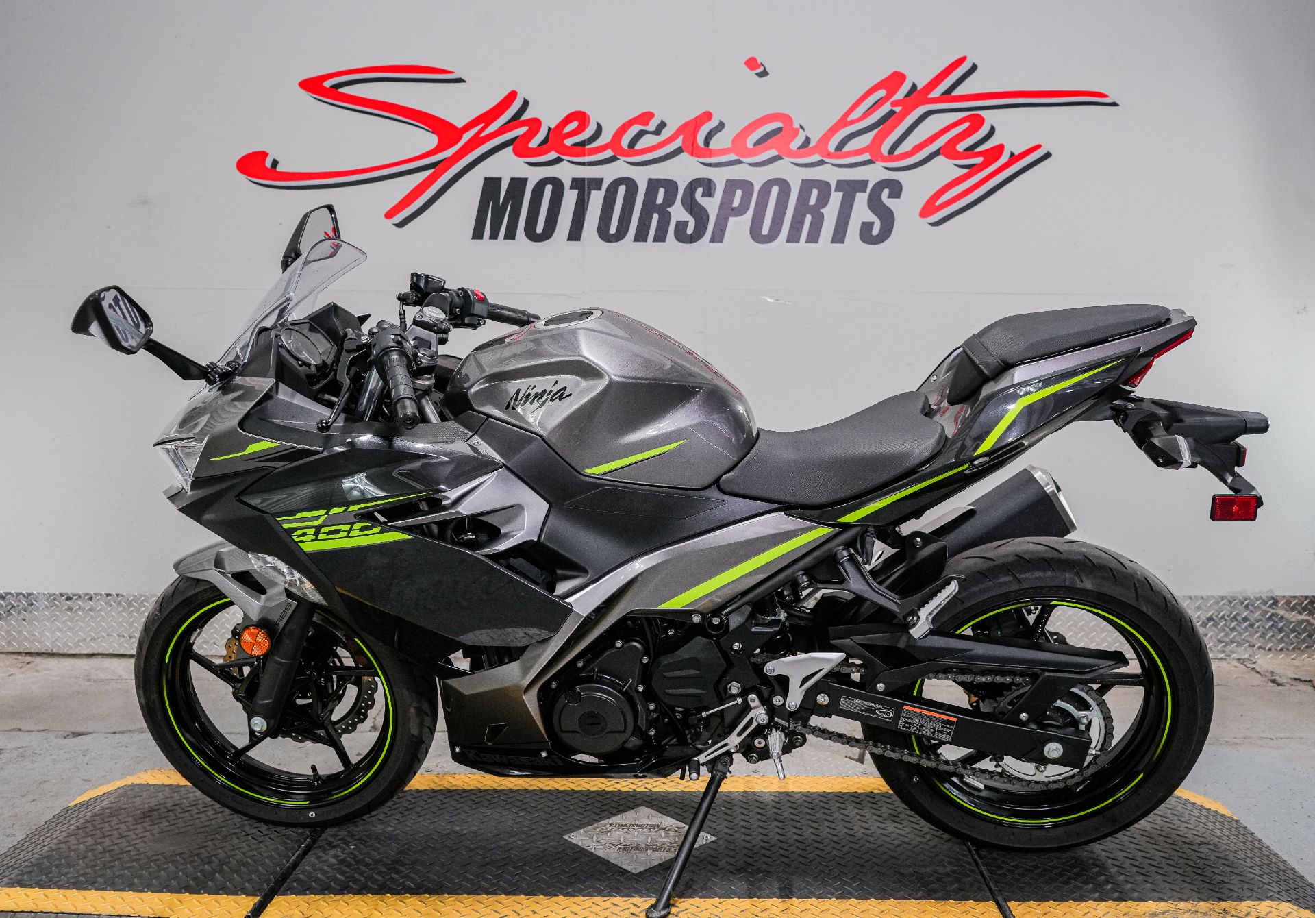 2021 Kawasaki Ninja 400 ABS in Sacramento, California - Photo 4