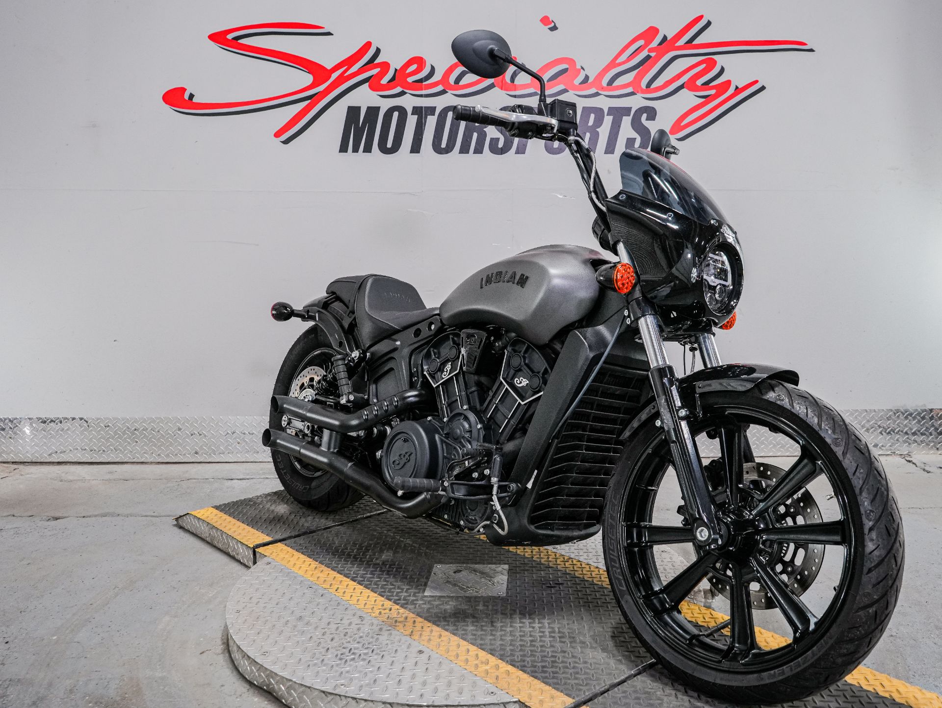 2023 Indian Motorcycle Scout® Rogue Sixty in Sacramento, California - Photo 7