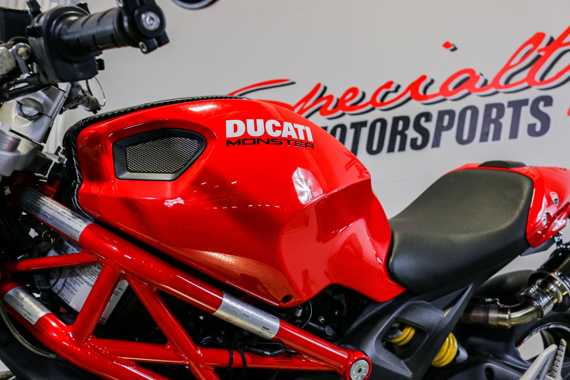 2010 Ducati Monster 696 in Sacramento, California - Photo 6