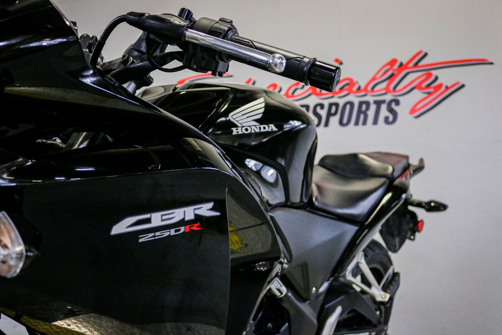 2013 Honda CBR®250R ABS in Sacramento, California - Photo 6