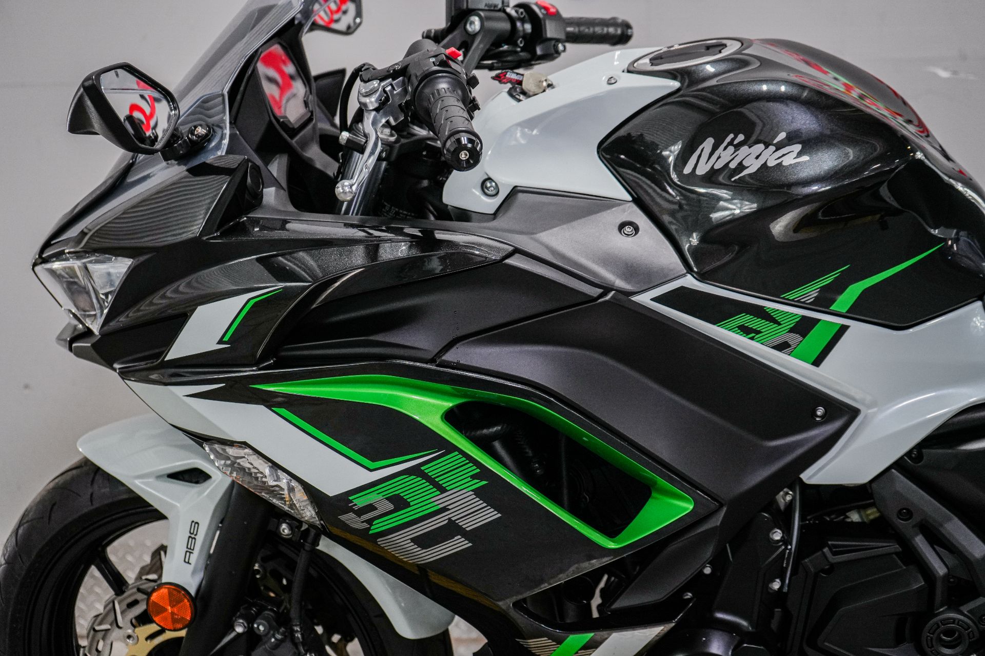 2022 Kawasaki Ninja 650 in Sacramento, California - Photo 5