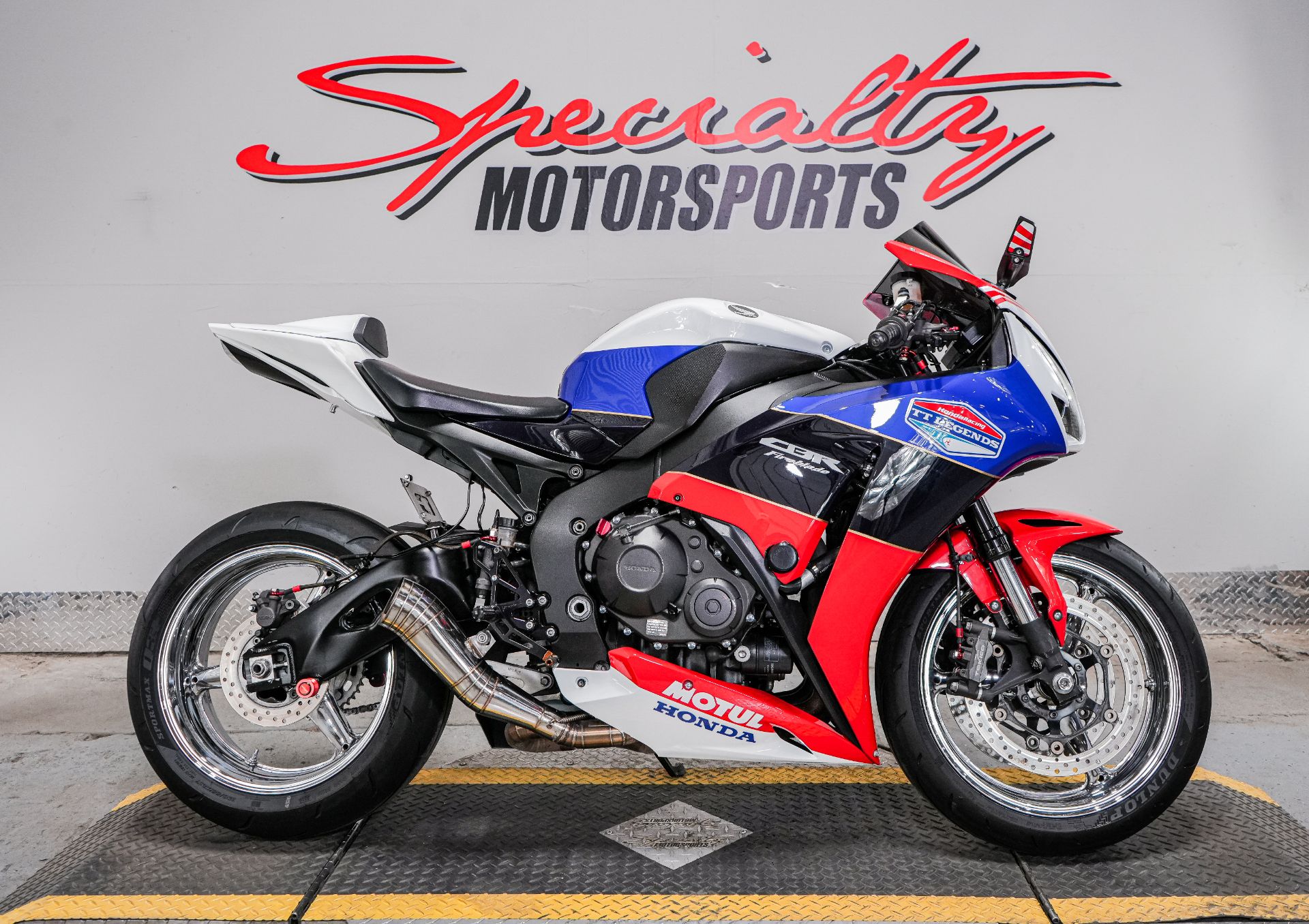 2014 Honda CBR®1000RR in Sacramento, California - Photo 1