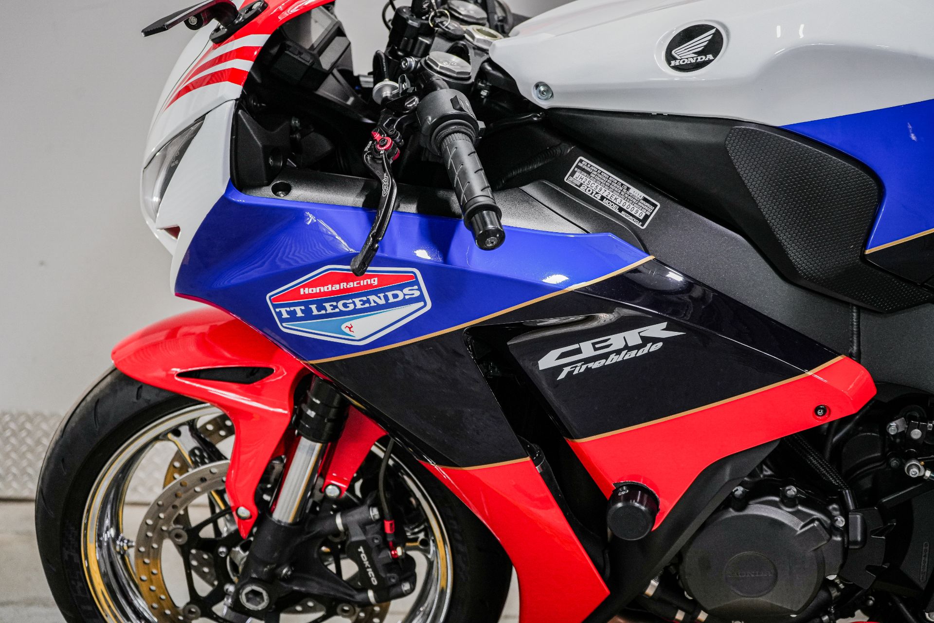 2014 Honda CBR®1000RR in Sacramento, California - Photo 5