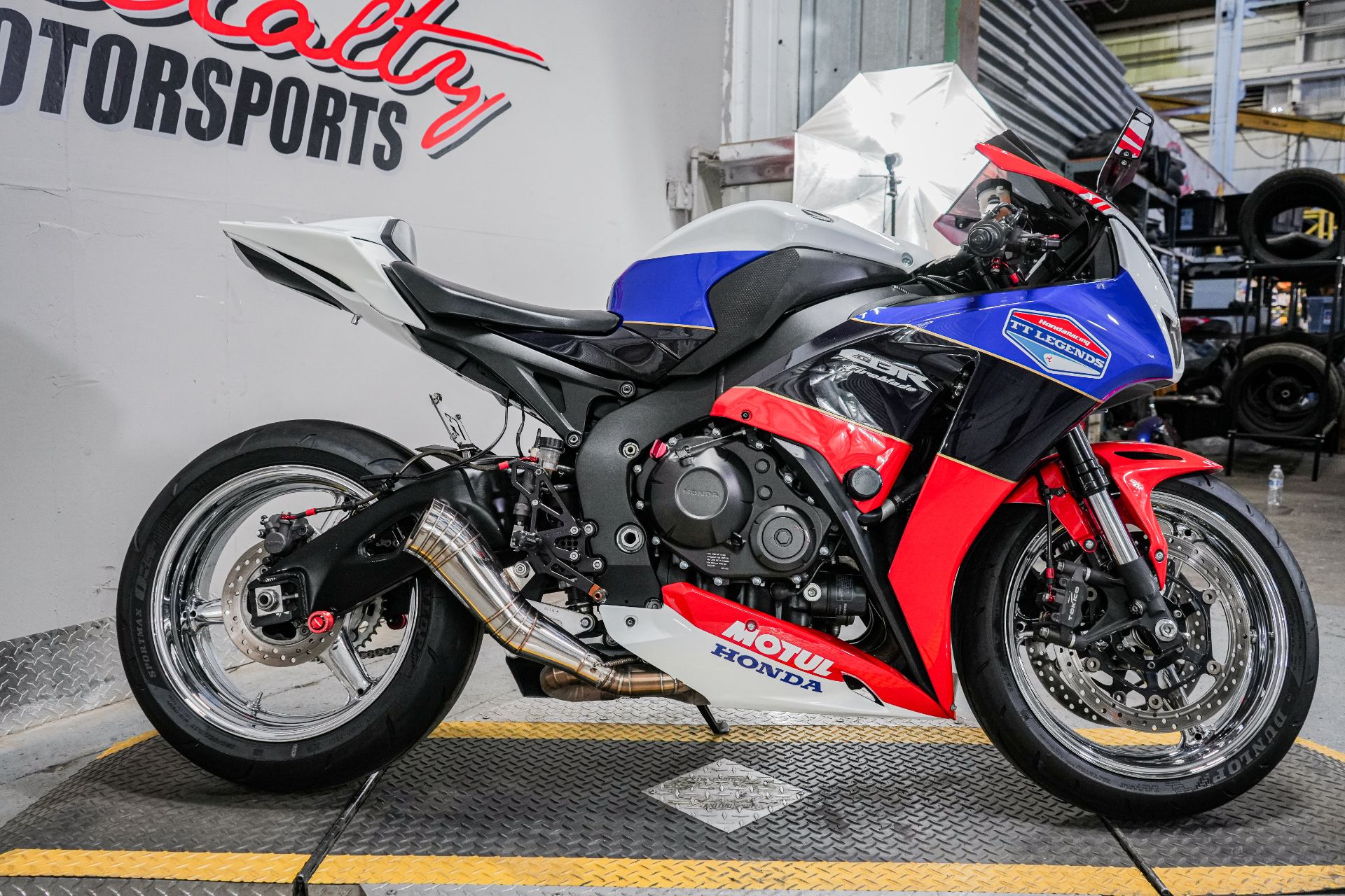 2014 Honda CBR®1000RR in Sacramento, California - Photo 10