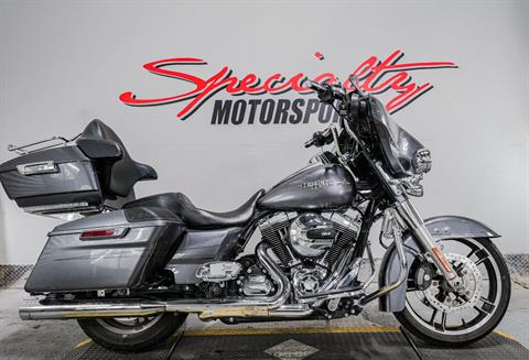 2014 Harley-Davidson Street Glide® Special in Sacramento, California - Photo 2