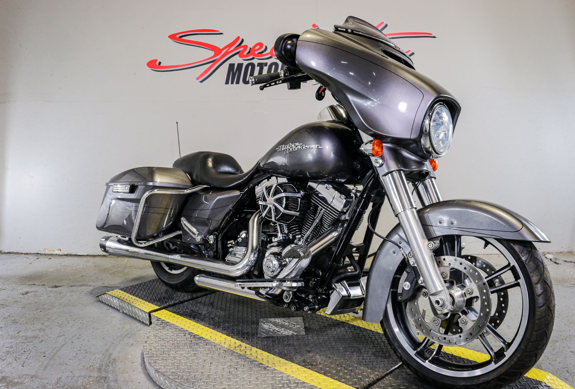 2014 Harley-Davidson Street Glide® Special in Sacramento, California - Photo 7