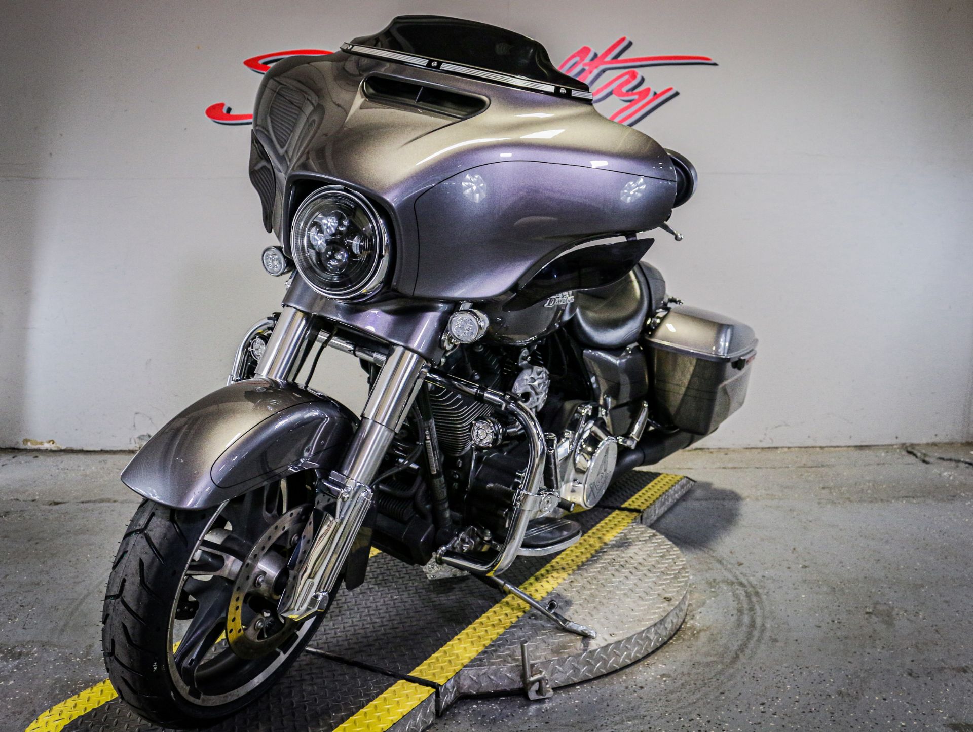 2014 Harley-Davidson Street Glide® Special in Sacramento, California - Photo 5
