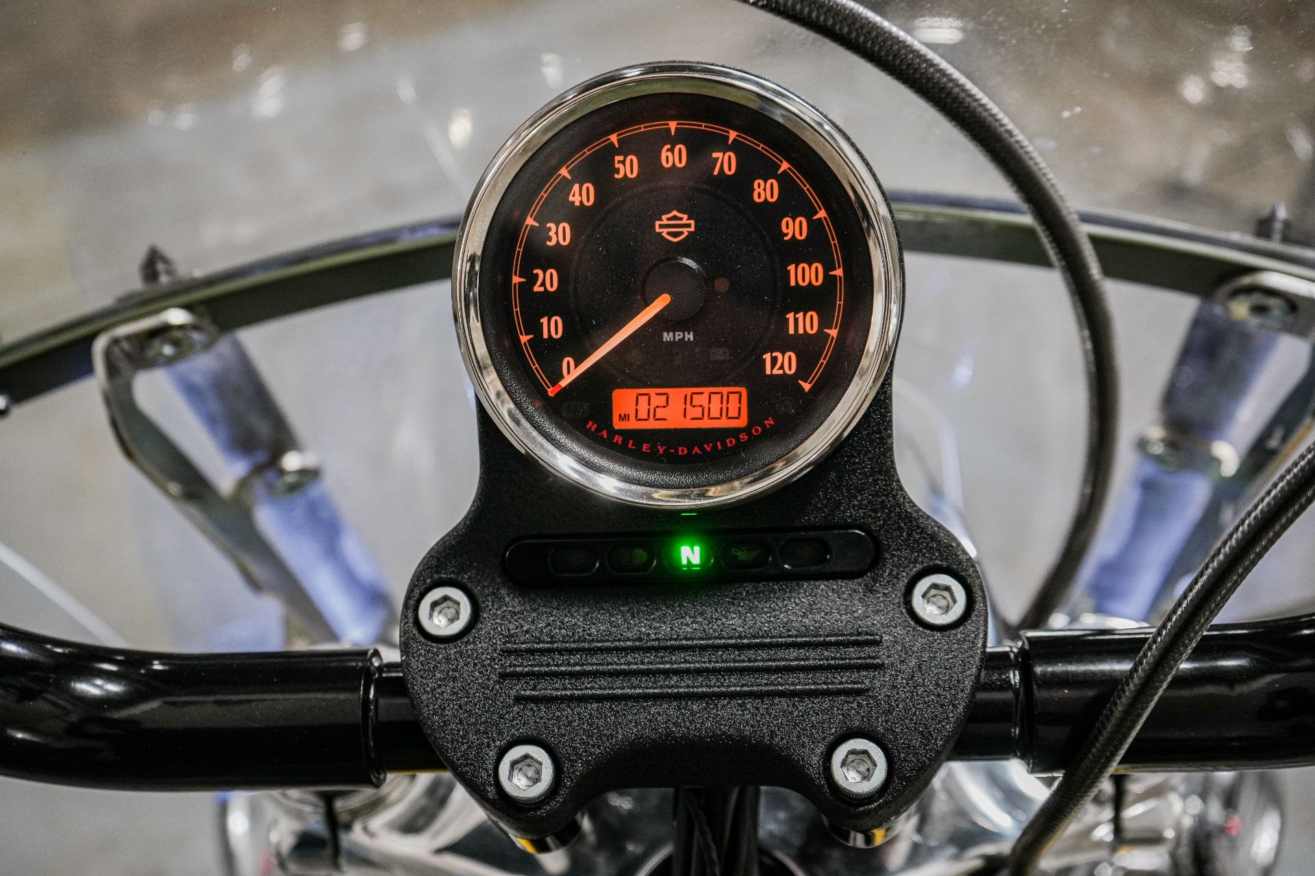 2015 Harley-Davidson 1200 Custom in Sacramento, California - Photo 11
