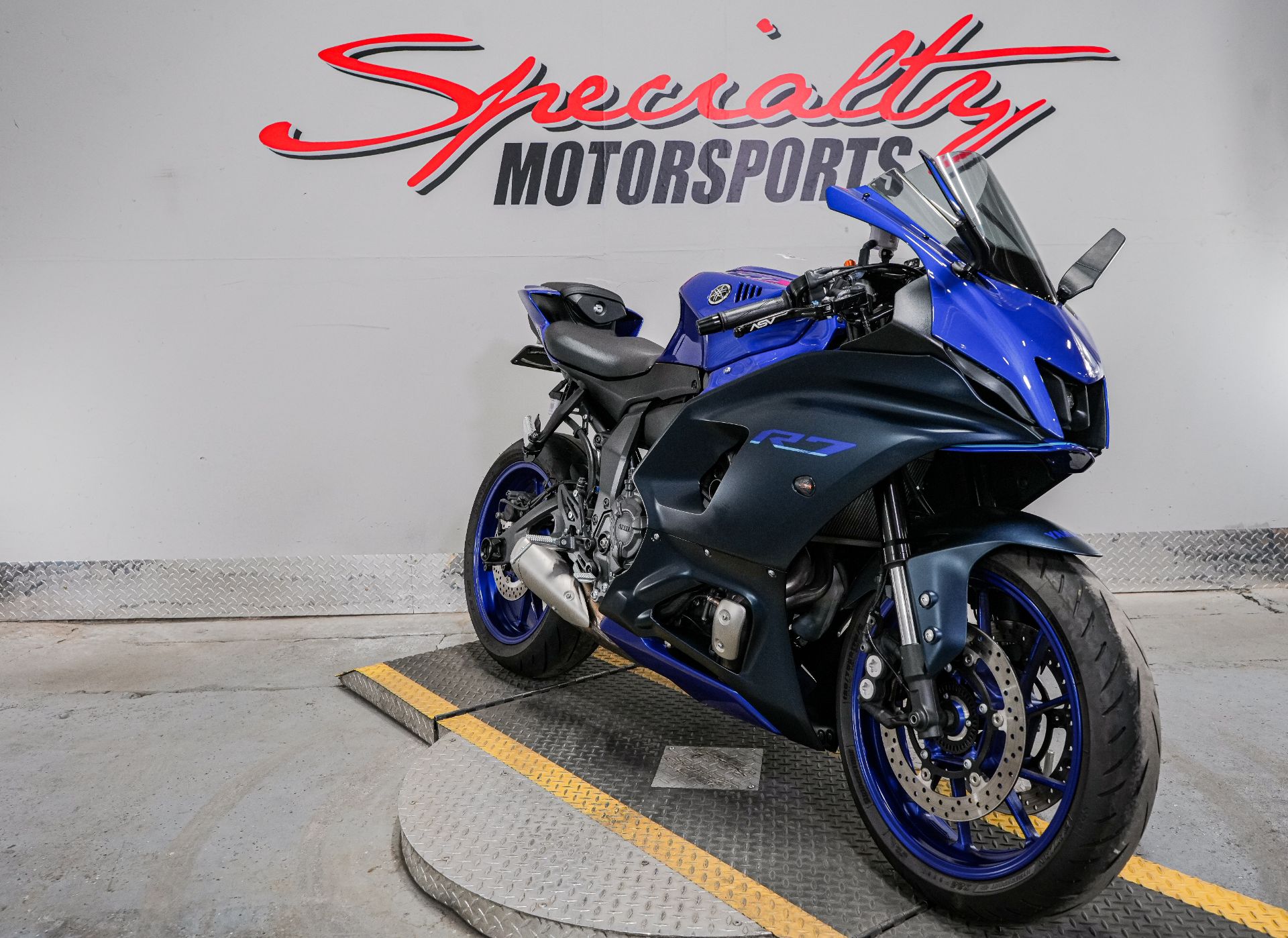 2023 Yamaha YZF-R7 in Sacramento, California - Photo 8