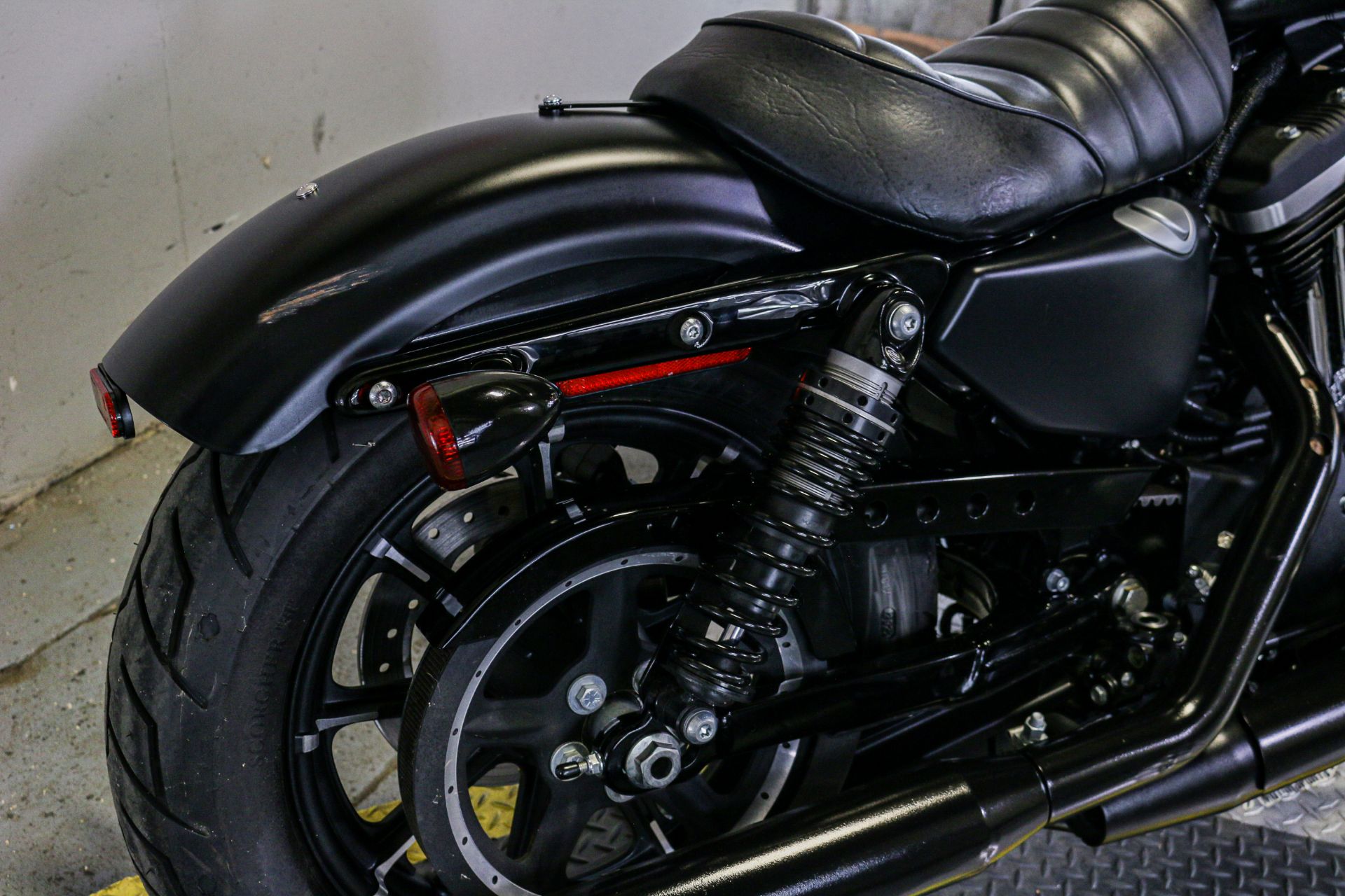 2022 Harley-Davidson Iron 883™ in Sacramento, California - Photo 9