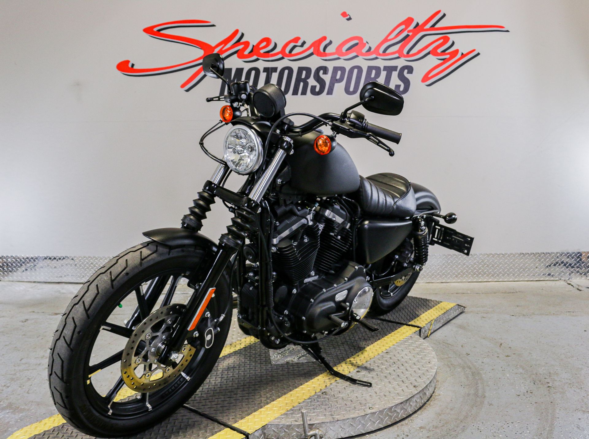 2022 Harley-Davidson Iron 883™ in Sacramento, California - Photo 5