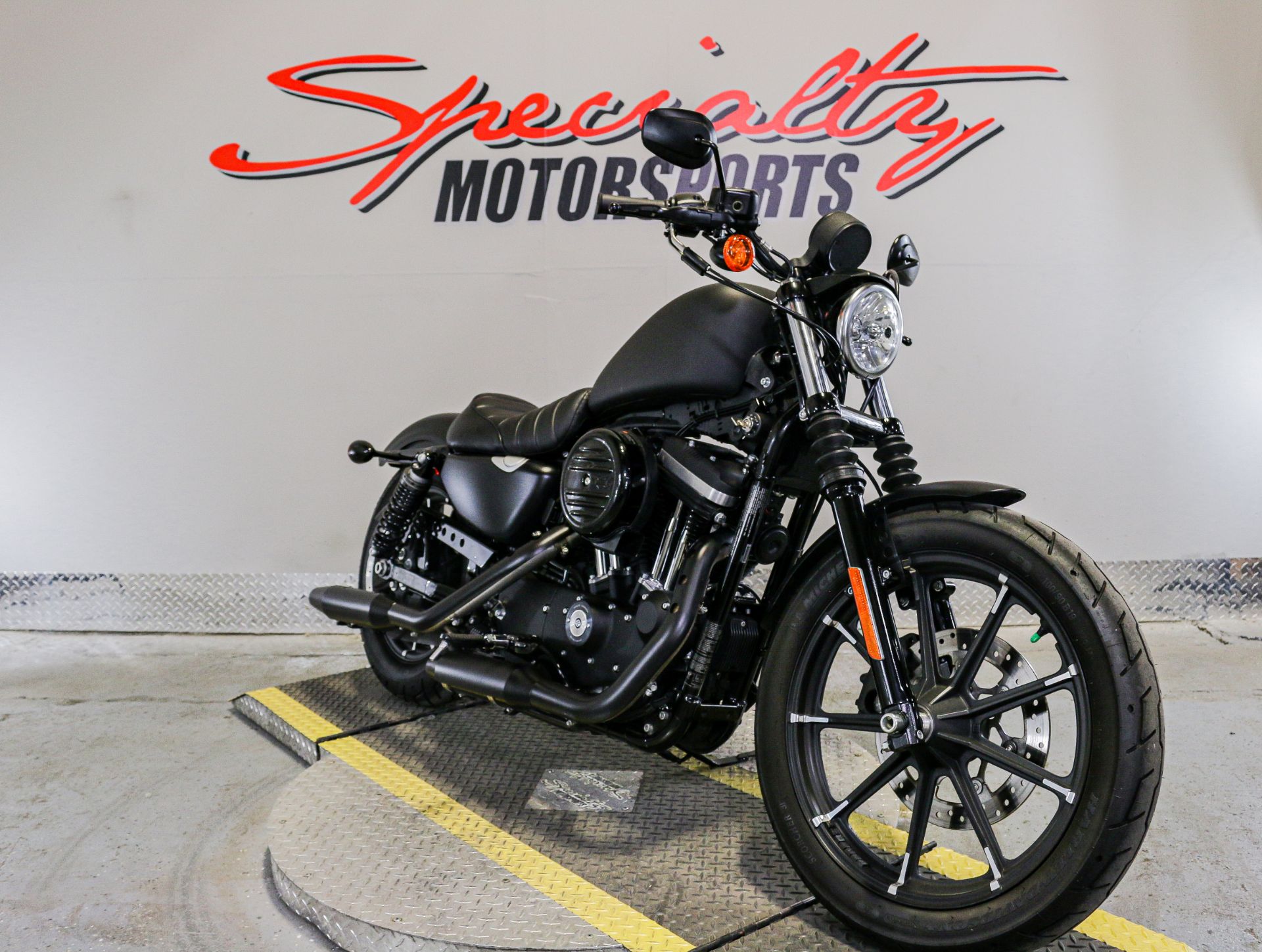 2022 Harley-Davidson Iron 883™ in Sacramento, California - Photo 6