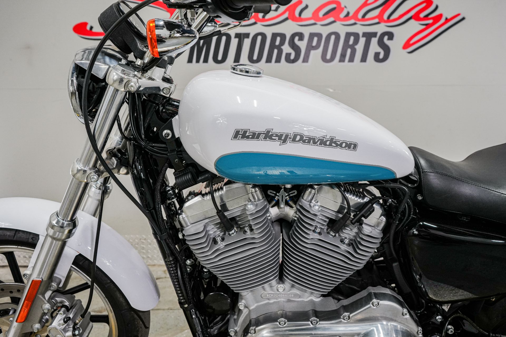 2016 Harley-Davidson SuperLow® in Sacramento, California - Photo 5