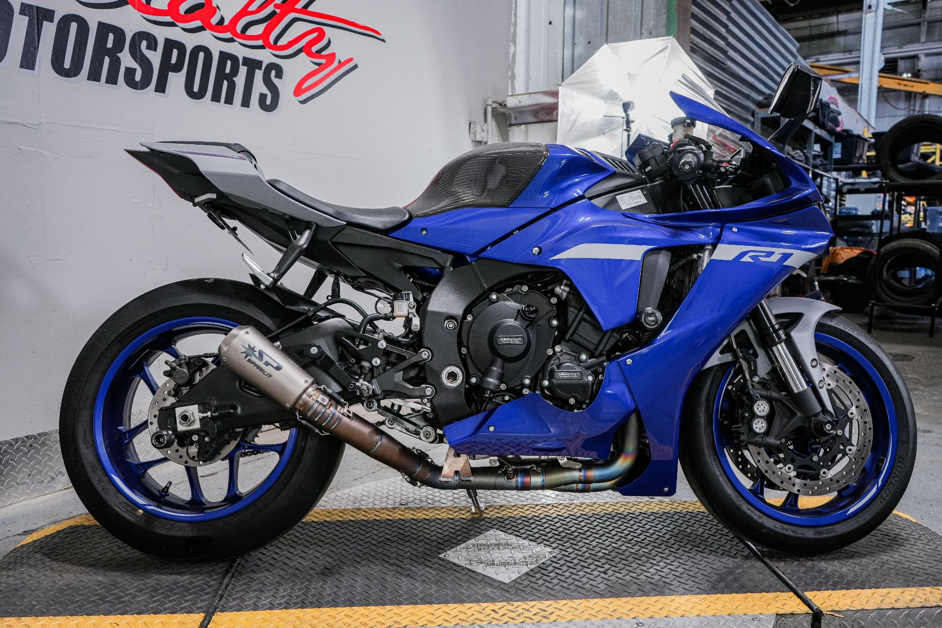 2021 Yamaha YZF-R1 in Sacramento, California - Photo 10