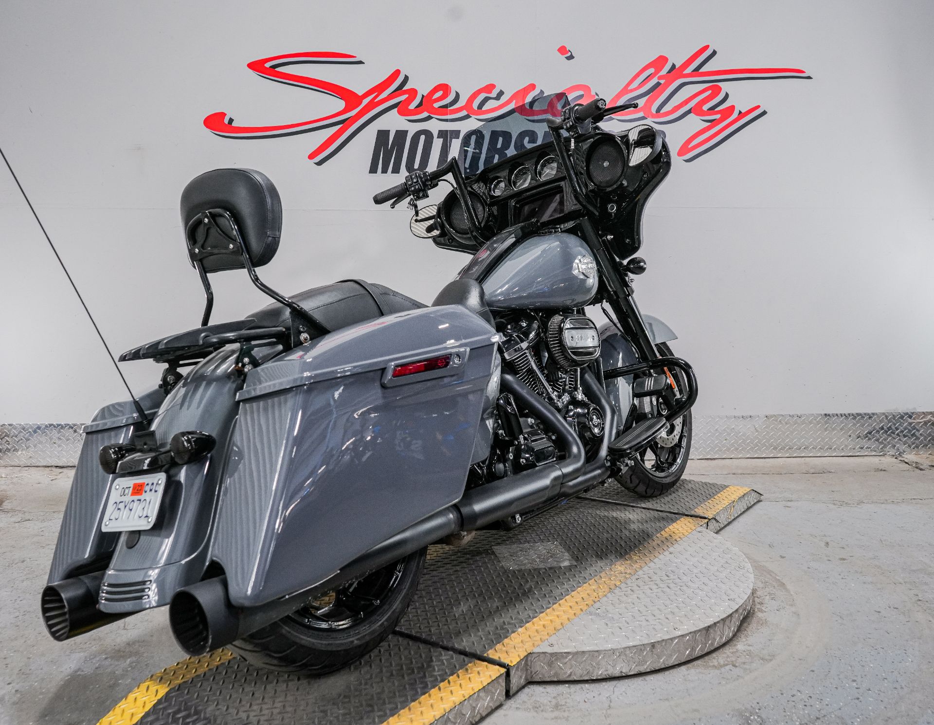 2022 Harley-Davidson Street Glide® Special in Sacramento, California - Photo 2