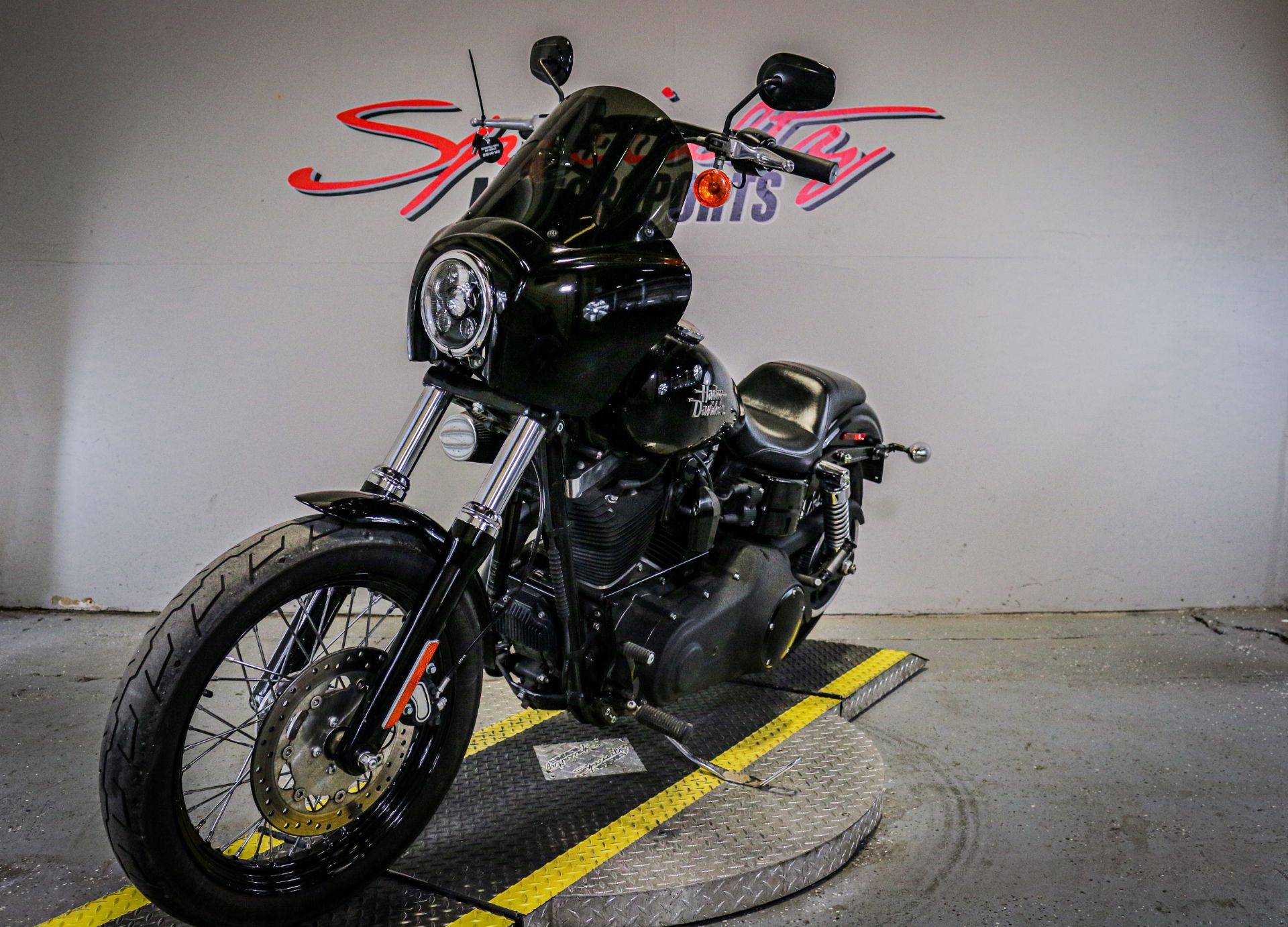 2013 Harley-Davidson Dyna® Street Bob® in Sacramento, California - Photo 5