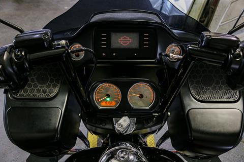 2017 Harley-Davidson Road Glide® in Sacramento, California - Photo 9