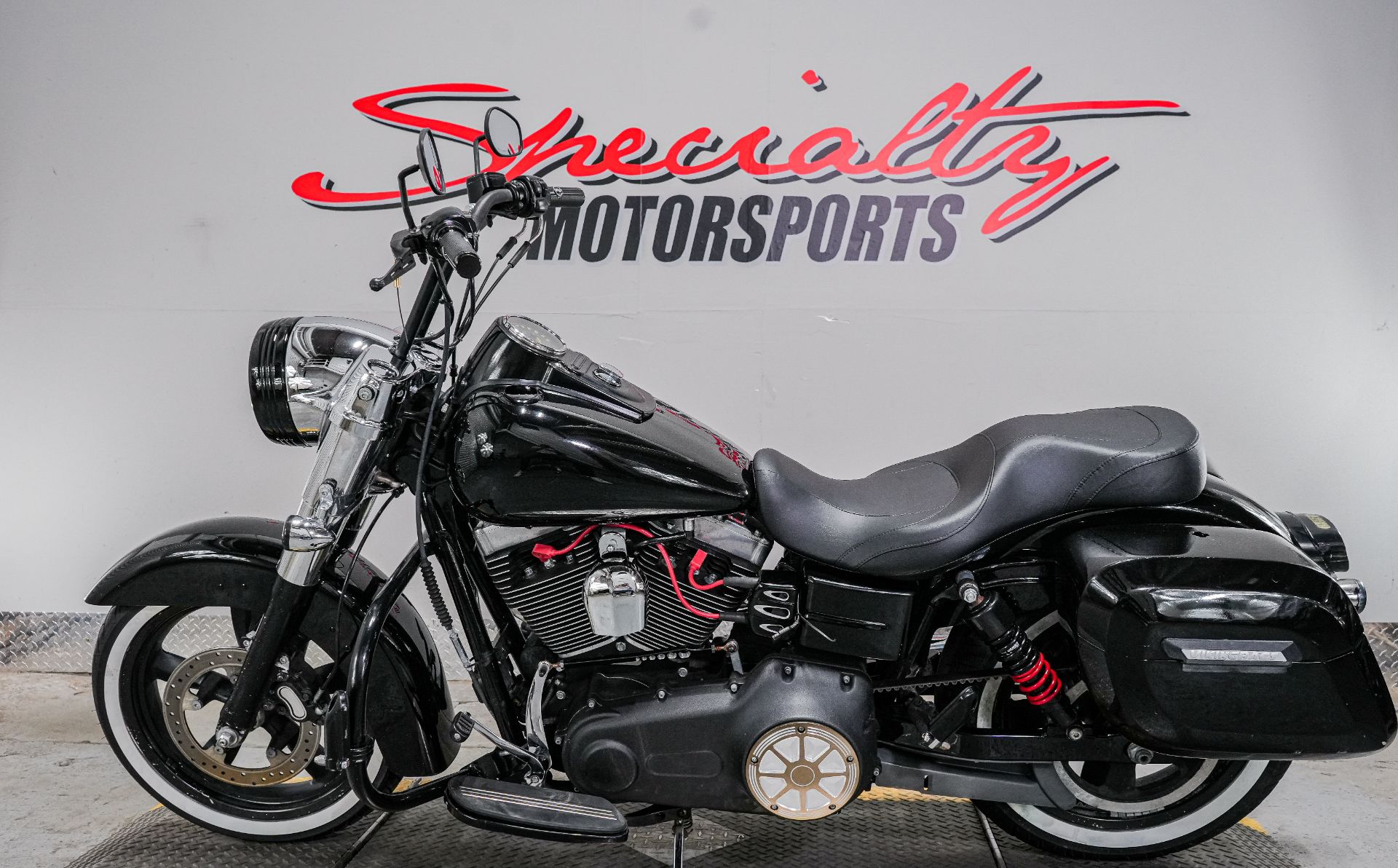 2013 Harley-Davidson Dyna® Switchback™ in Sacramento, California - Photo 4