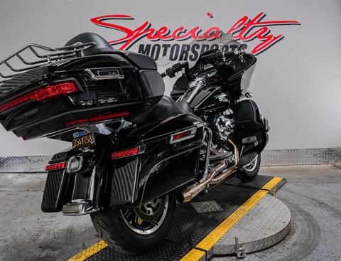 2016 Harley-Davidson Road Glide® Ultra in Sacramento, California - Photo 2