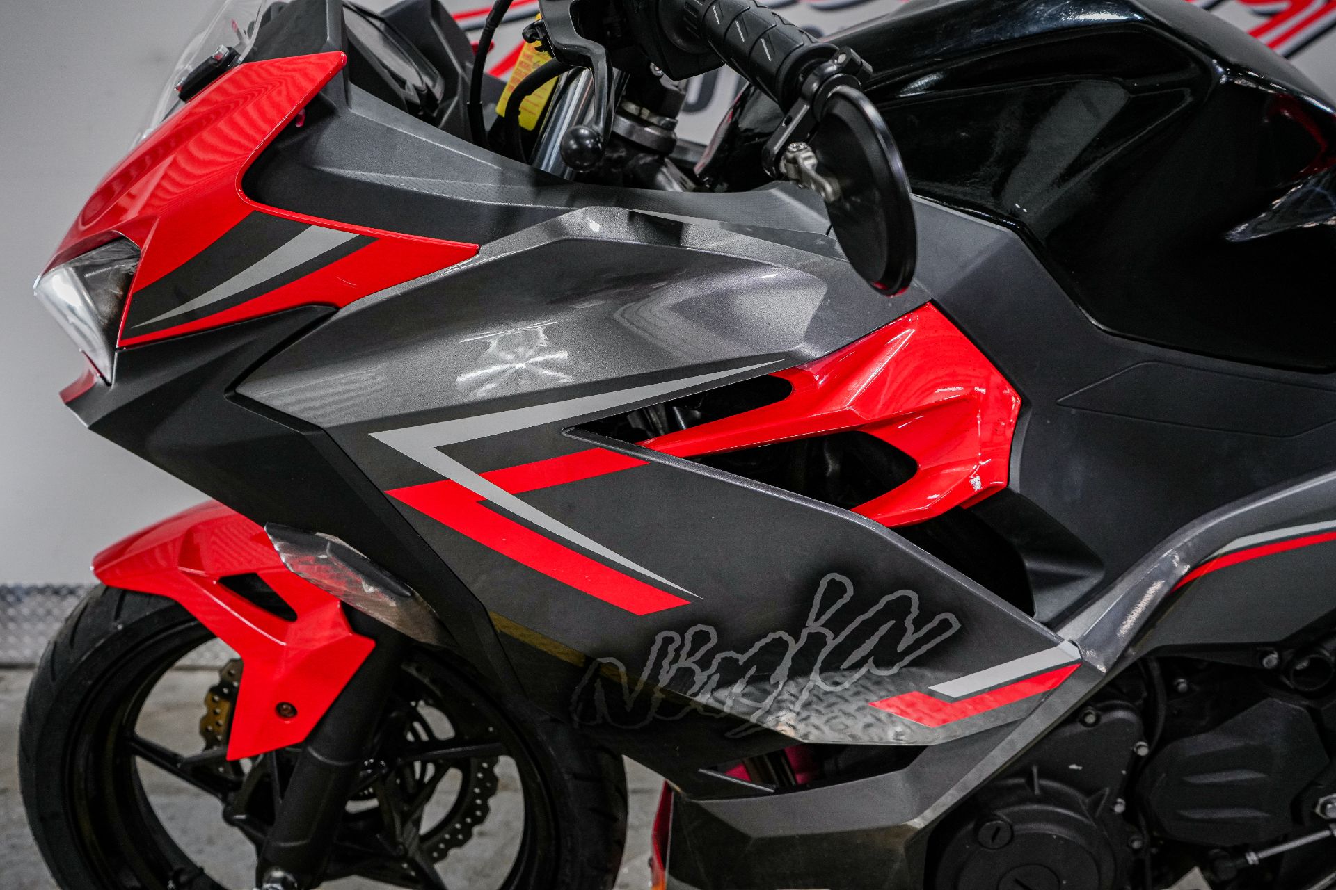 2019 Kawasaki Ninja 400 ABS in Sacramento, California - Photo 5