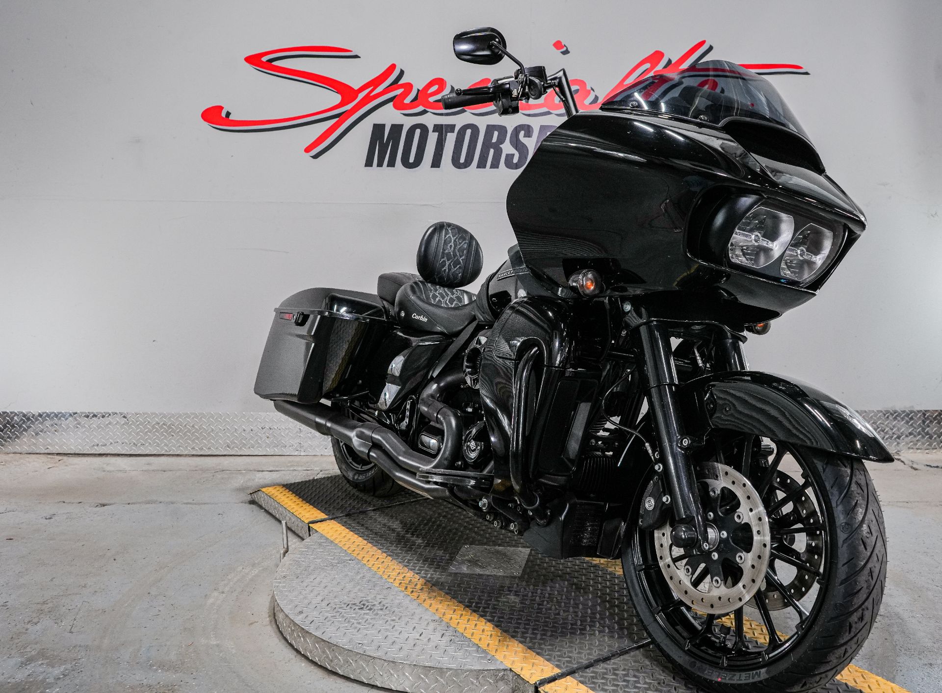 2019 Harley-Davidson Road Glide® Special in Sacramento, California - Photo 8