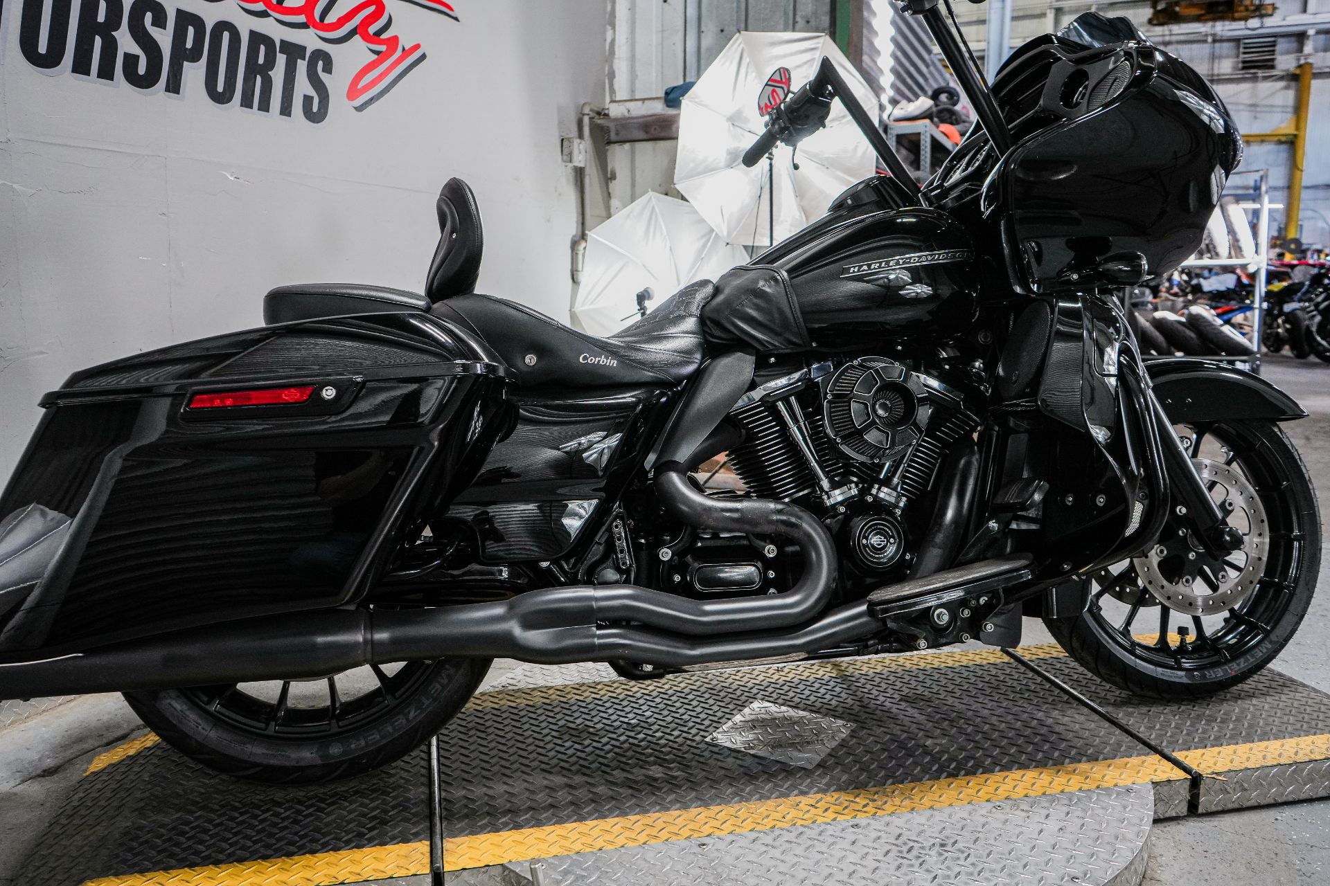 2019 Harley-Davidson Road Glide® Special in Sacramento, California - Photo 10