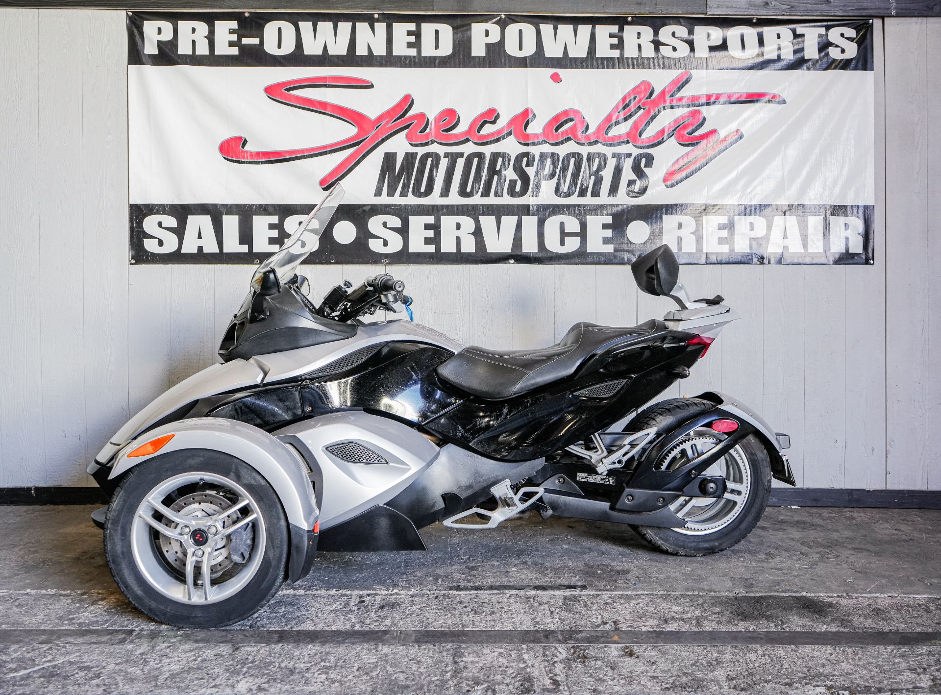 2009 Can-Am Spyder™ GS Roadster with SE5 Transmission (semi auto) in Sacramento, California - Photo 5
