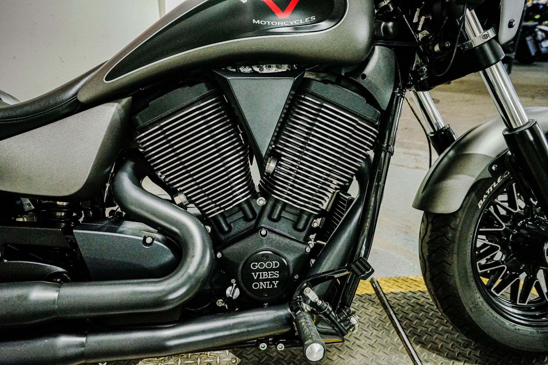 2015 Victory Gunner™ in Sacramento, California - Photo 11