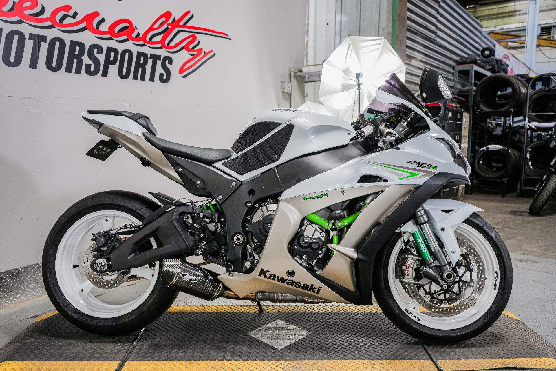 2017 Kawasaki Ninja ZX-10R in Sacramento, California - Photo 10