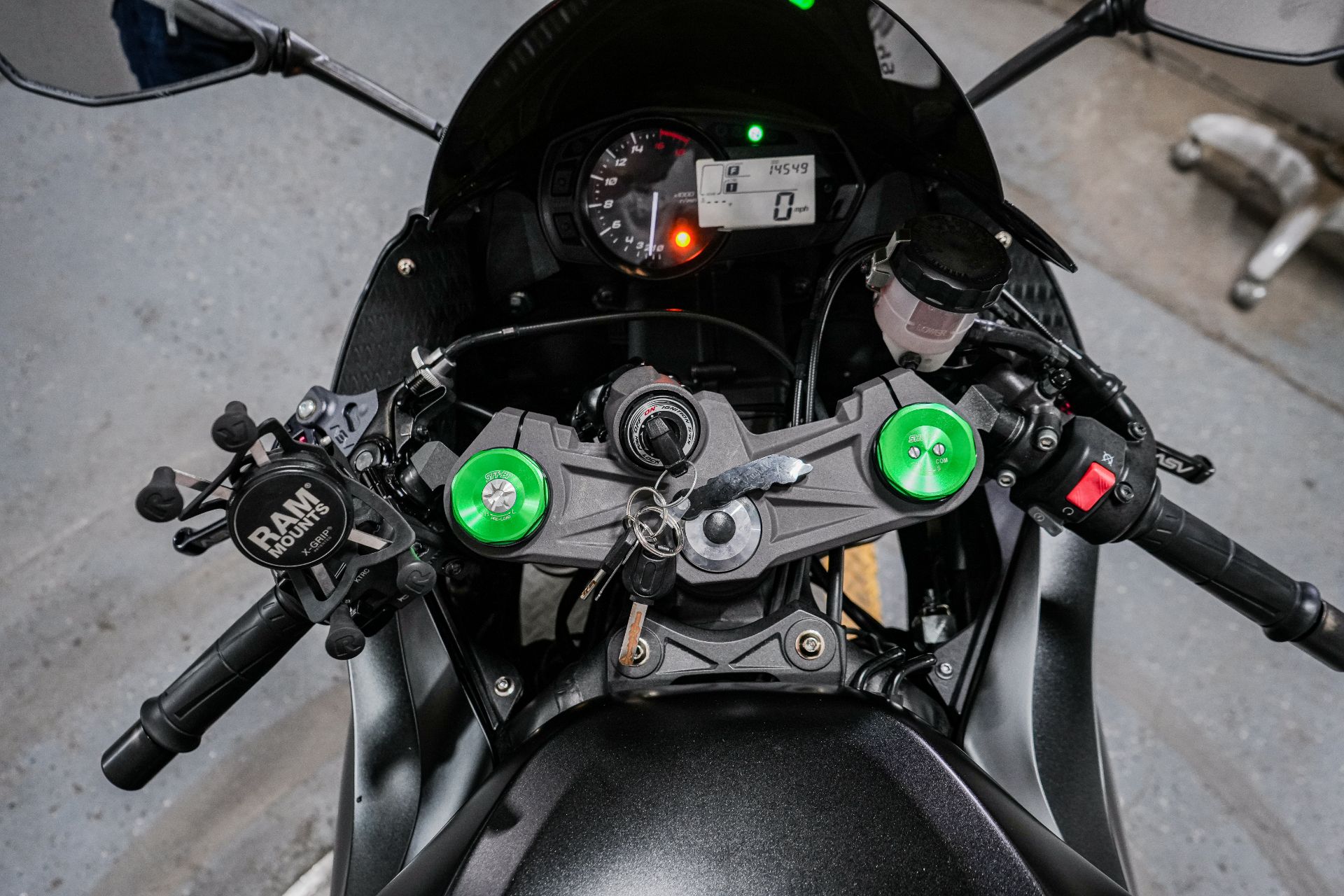 2016 Kawasaki Ninja ZX-6R ABS in Sacramento, California - Photo 10