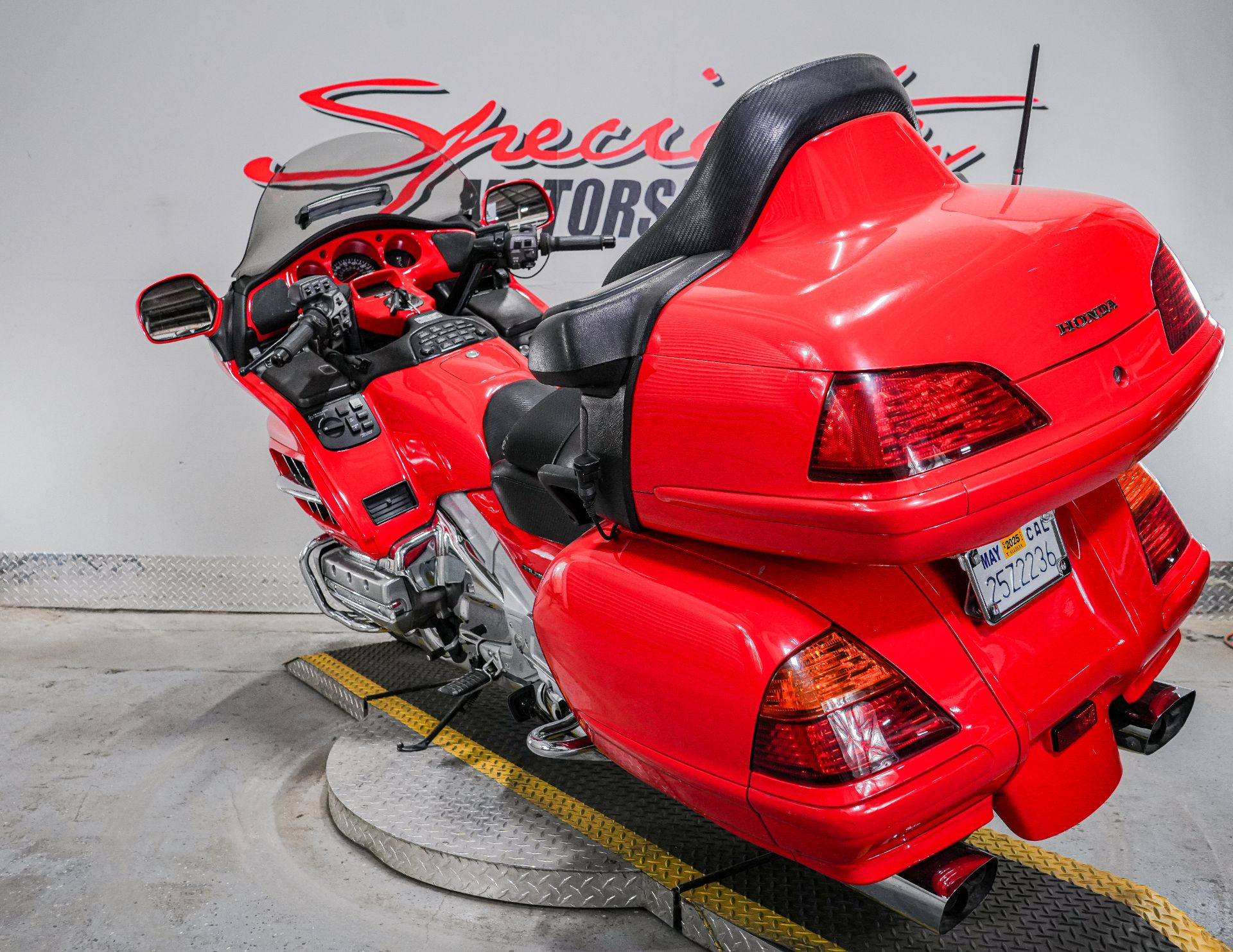 2004 Honda Gold Wing in Sacramento, California - Photo 3